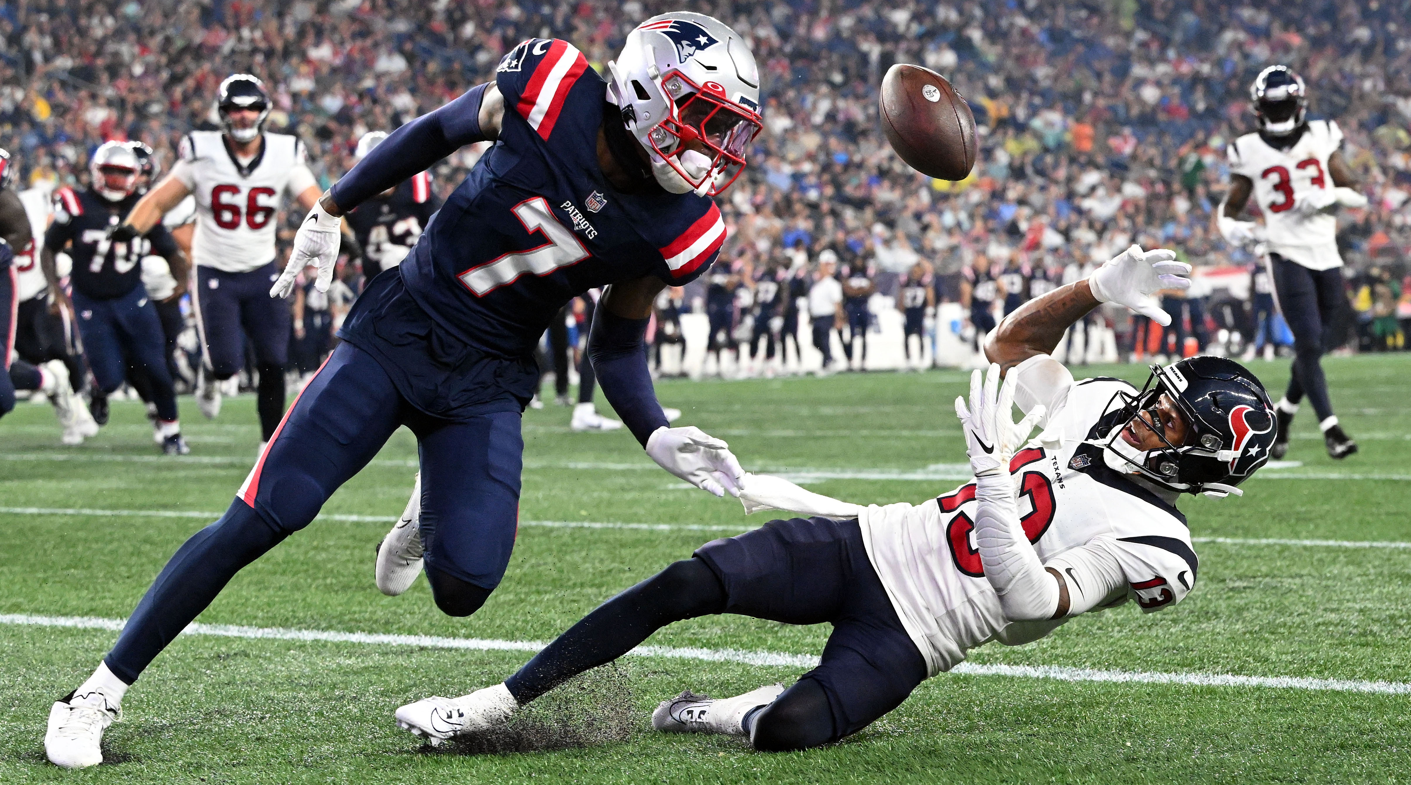 Texans rookie baffles Patriots with unbelievable touchdown catch