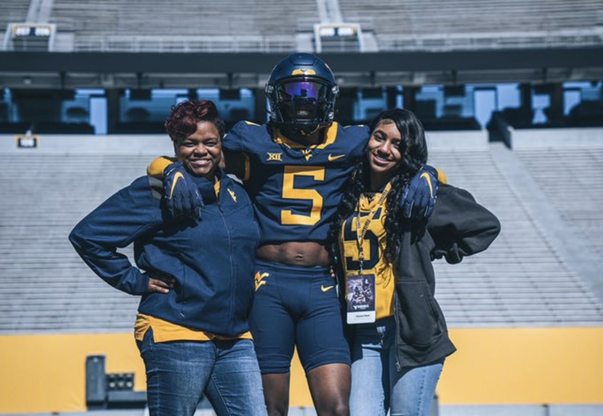 BREAKING: 2023 CB Decommits from West Virginia