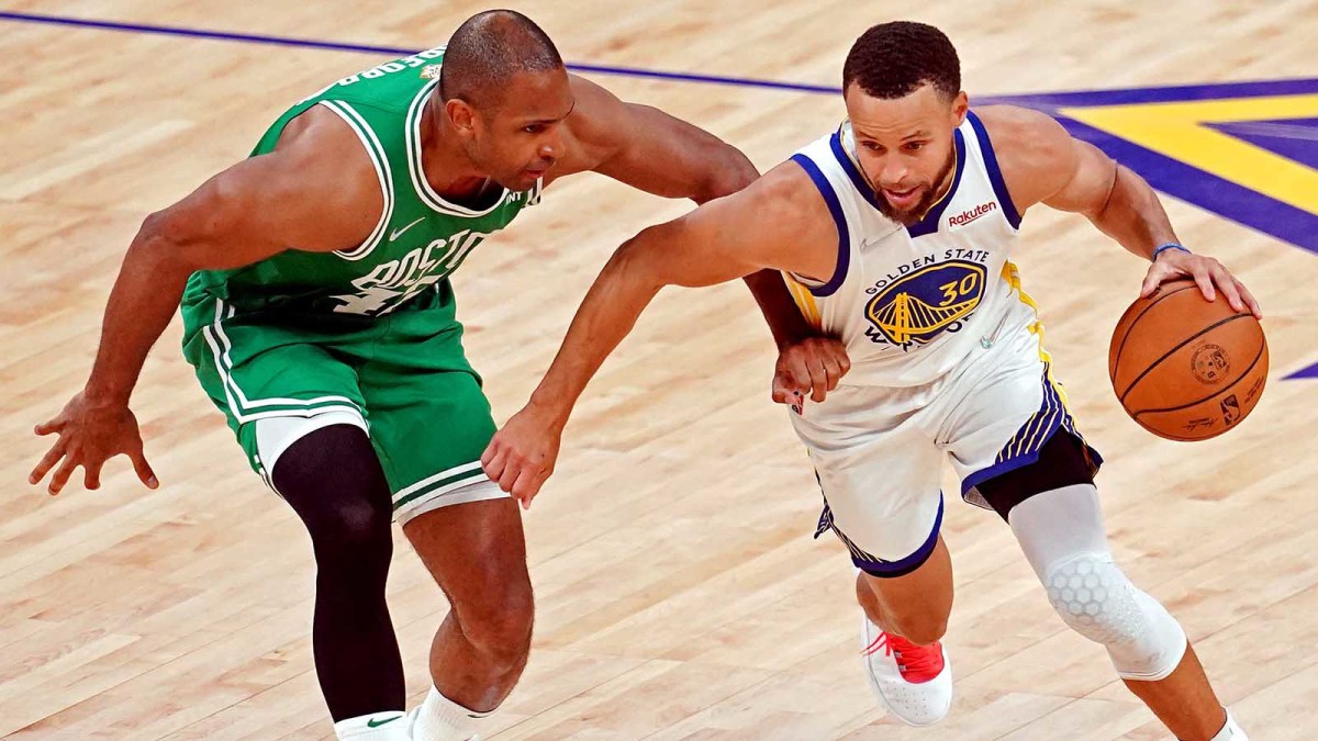 WATCH: Stephen Curry Ends His Shooting Slump With a Classic Look Away Three  vs Celtics - EssentiallySports