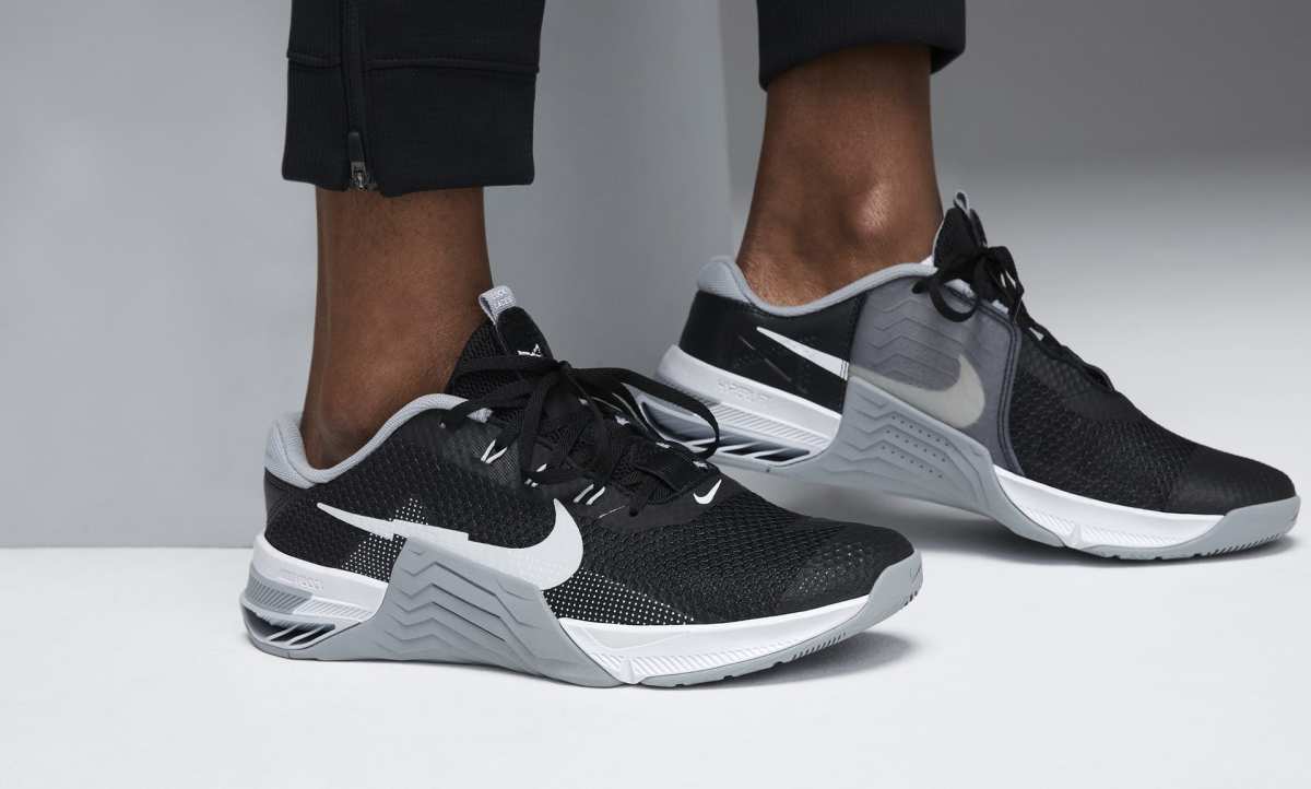 Nike High-Cut Shoes for Men Size 10, Men's Fashion, Footwear