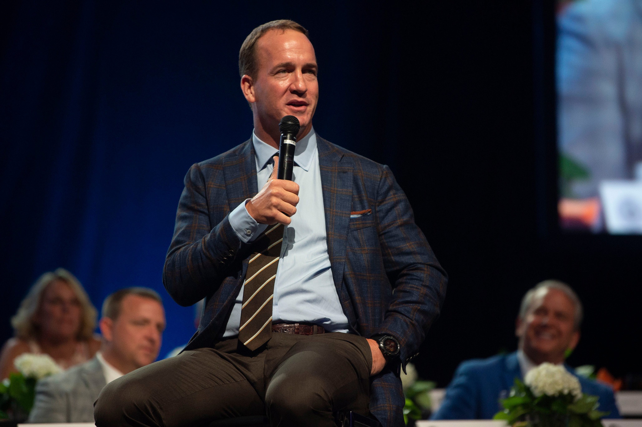 ManningCast Staying Put At ESPN With New Deal For Peyton Manning – Deadline