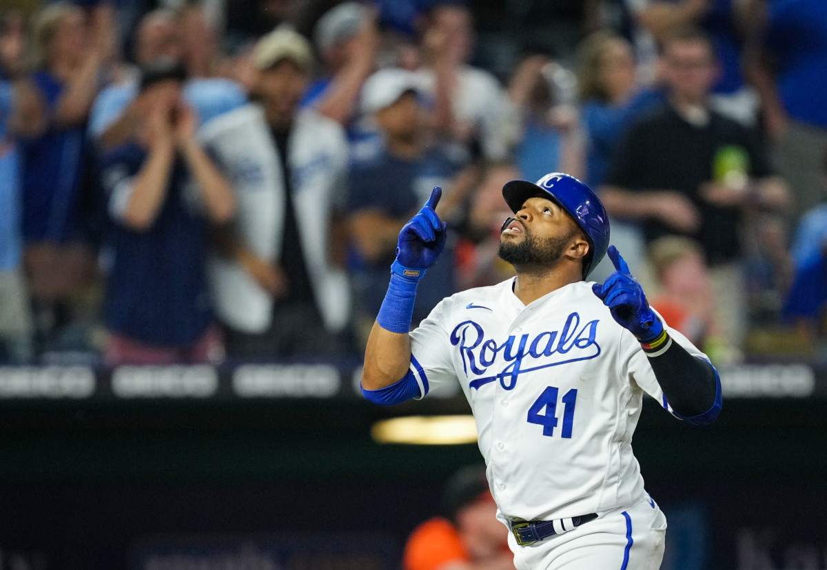 Mariners Acquire INF Carlos Santana, cash considerations from Kansas City, by Mariners PR