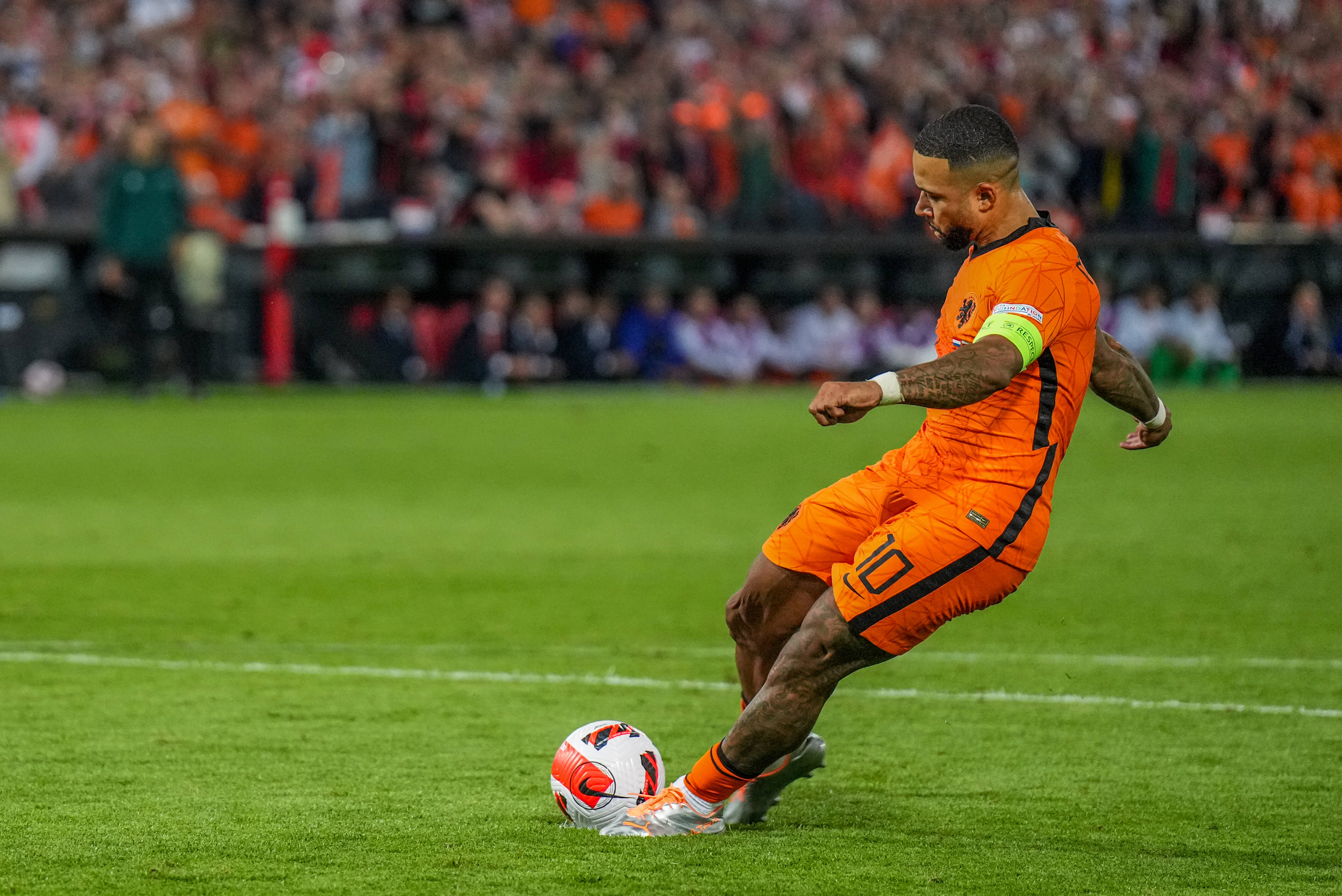 Holland Poland: Watch goals & Memphis Depay miss - Futbol on FanNation