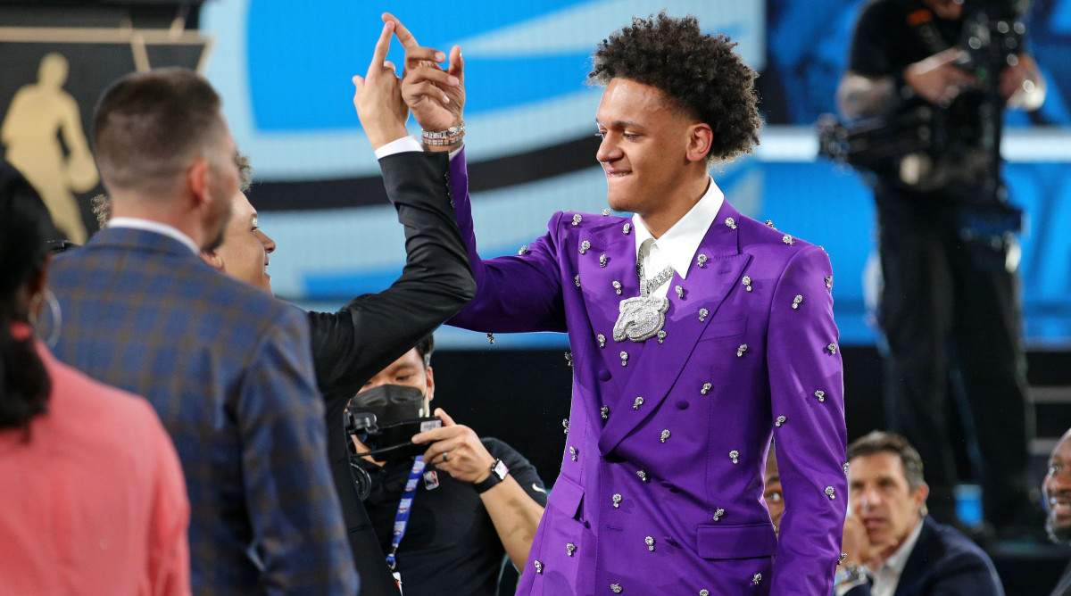 Dyson Daniels and Christian Braun's moms steal show at NBA Draft