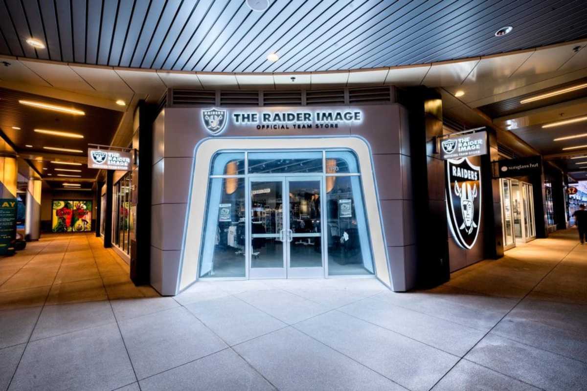 Raider Image Official Team Store Opens - Las Vegas Sun News