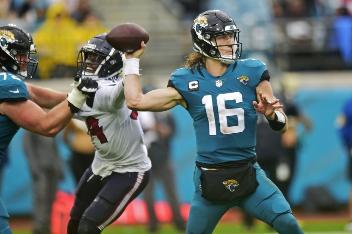 Jacksonville Jaguars cornerback Tre Herndon (37) lines up for a play during  an NFL preseason football game against the Las Vegas Raiders, Thursday,  Aug. 4, 2022, in Canton, Ohio. (AP Photo/Kirk Irwin