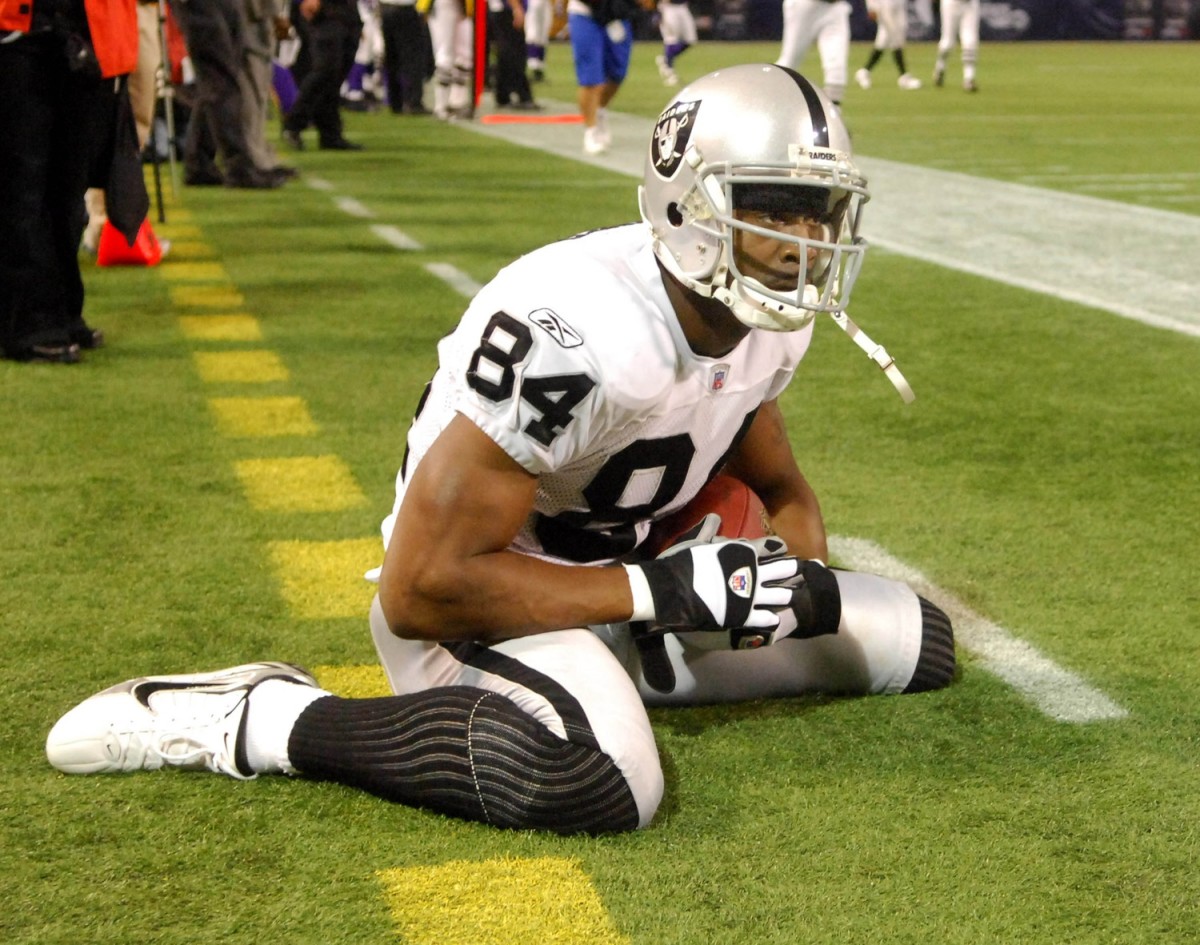 Raiders WR Jerry Porter made good news and bad - Sports