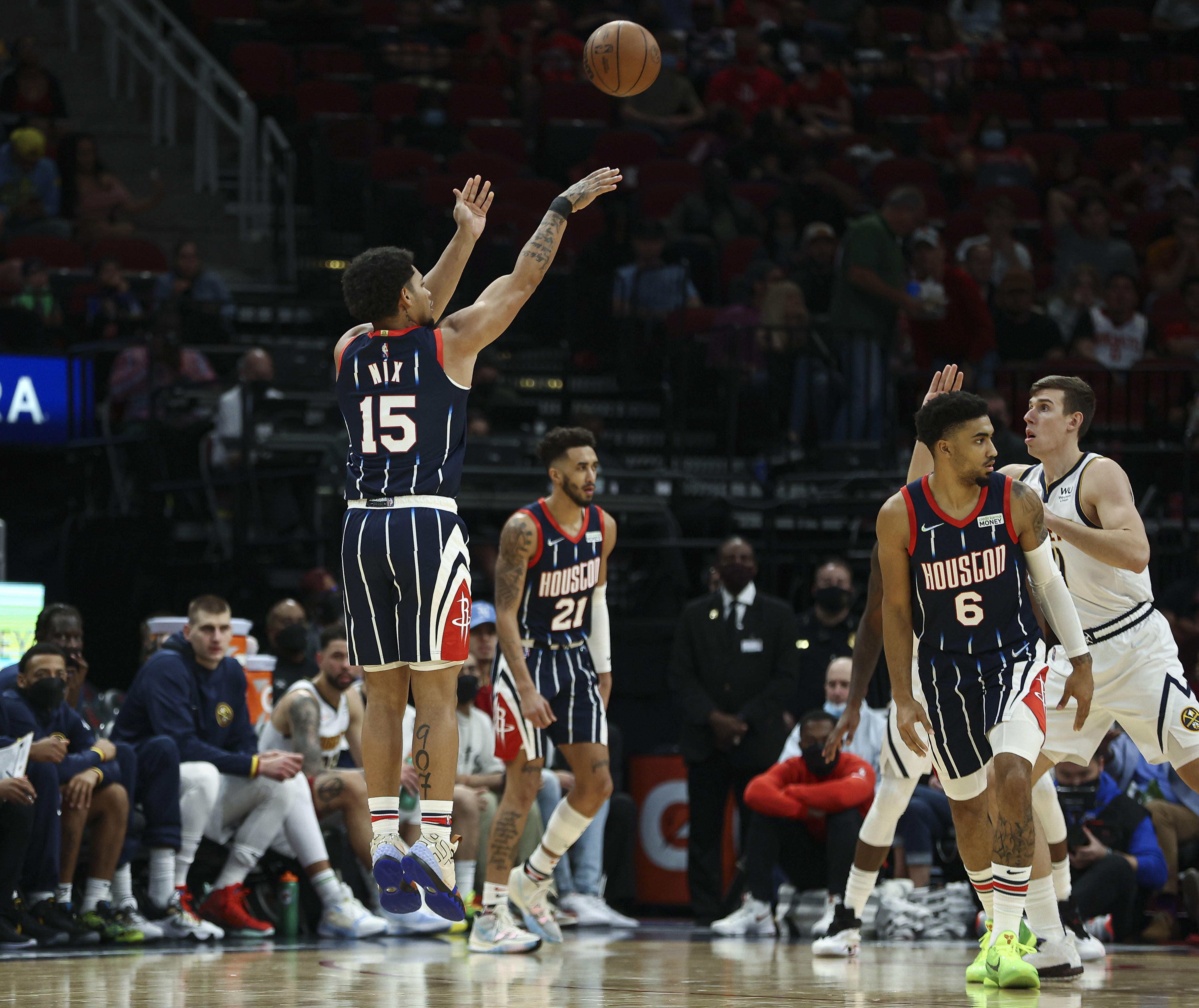 Rockets sign rookie guard Daishen Nix to two-way contract