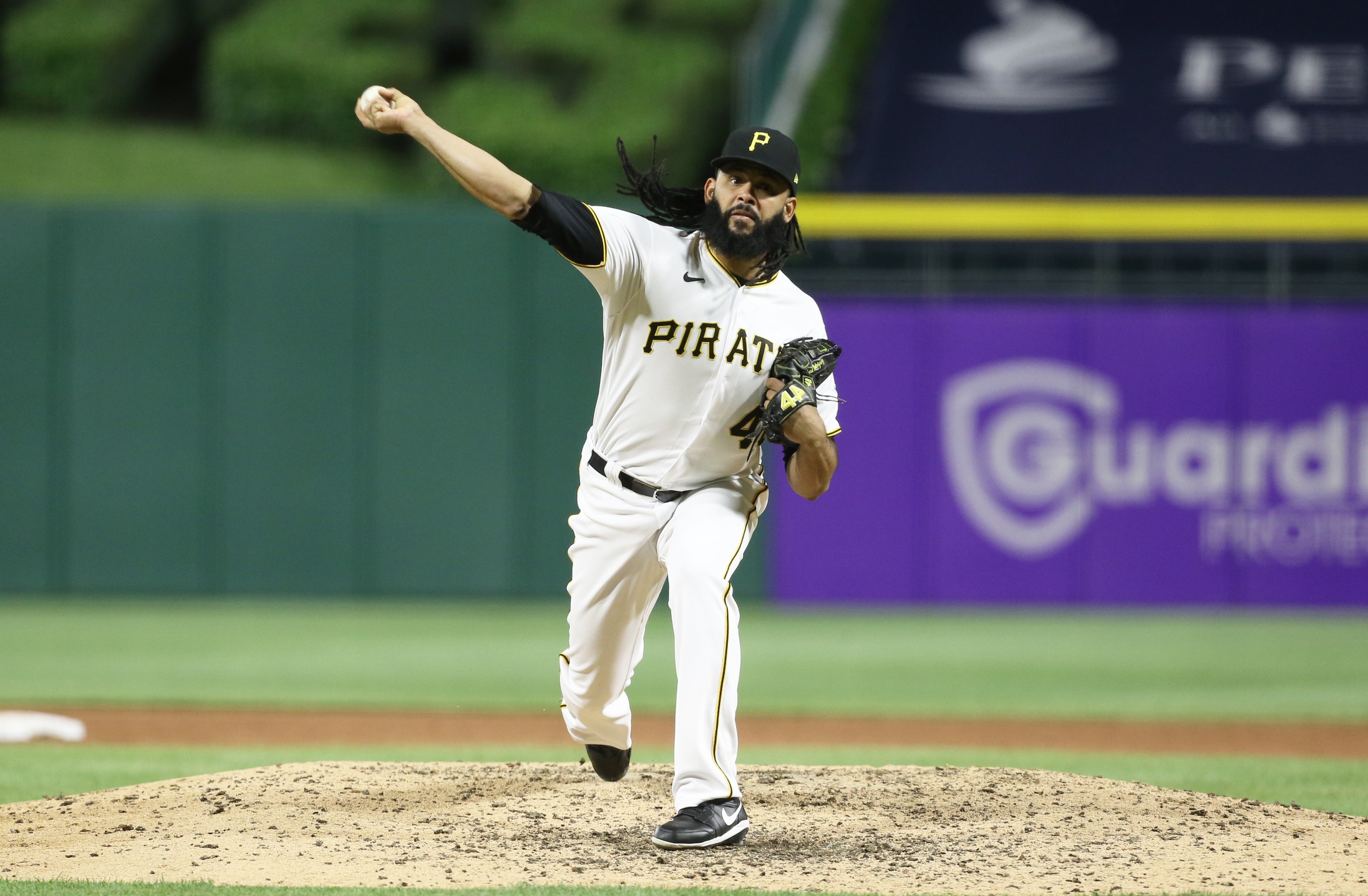 MLB rumors: Yankees sign ex-Pirates reliever who could make impact