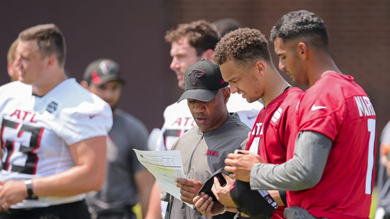 On The Fly: Falcons QBs Getting Valuable Training