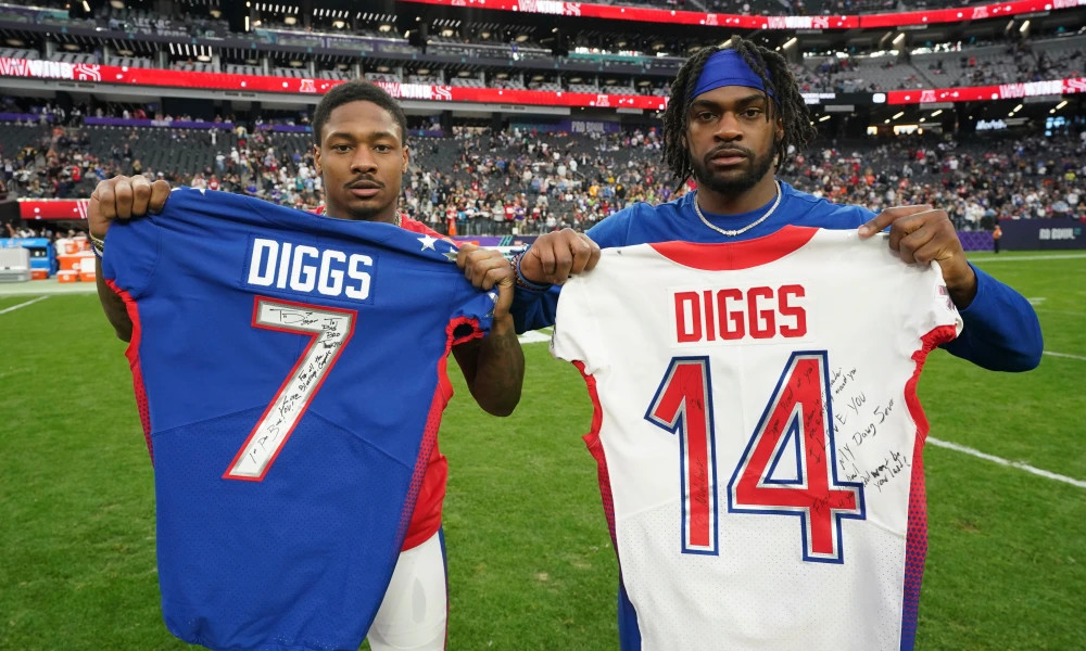 Buffalo Bills WR Stefon Diggs 'Needs' Trade to Dallas Cowboys, Says Brother  Trevon Diggs - Sports Illustrated Buffalo Bills News, Analysis and More