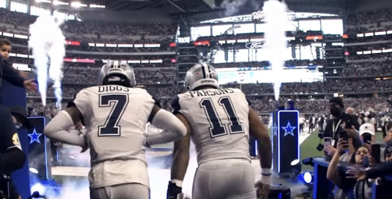 Dallas Cowboys cornerback Trevon Diggs (7) and linebacker Micah Parsons  (11) defend against the New York Giants during an NFL Football game in  Arlington, Texas, Thursday, Nov. 24, 2022. (AP Photo/Michael Ainsworth