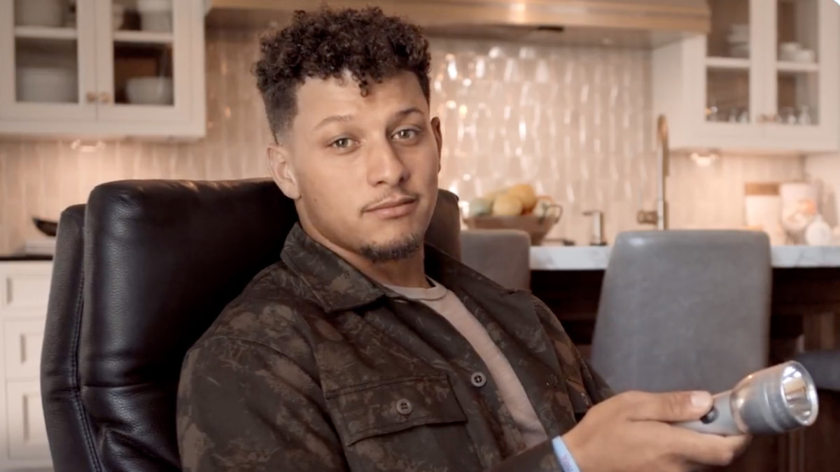 The Coors Light: Mahomes featured in ad for beer company