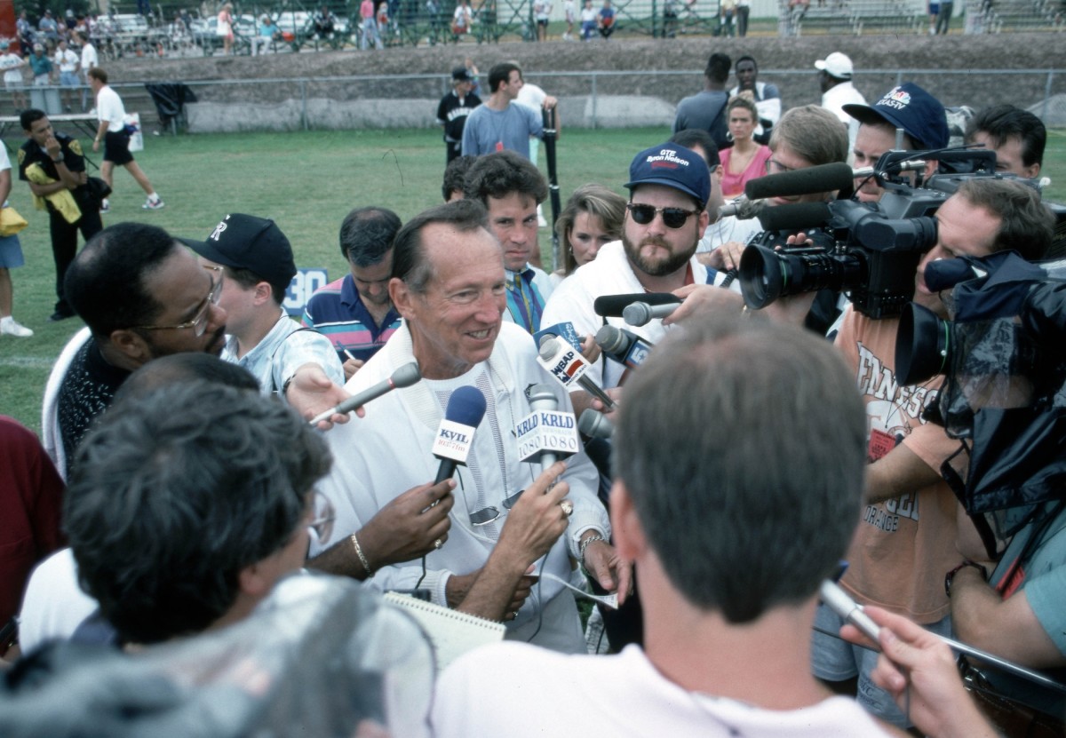 Las Vegas Raiders - #TBT to the legendary Jim Otto, ready to