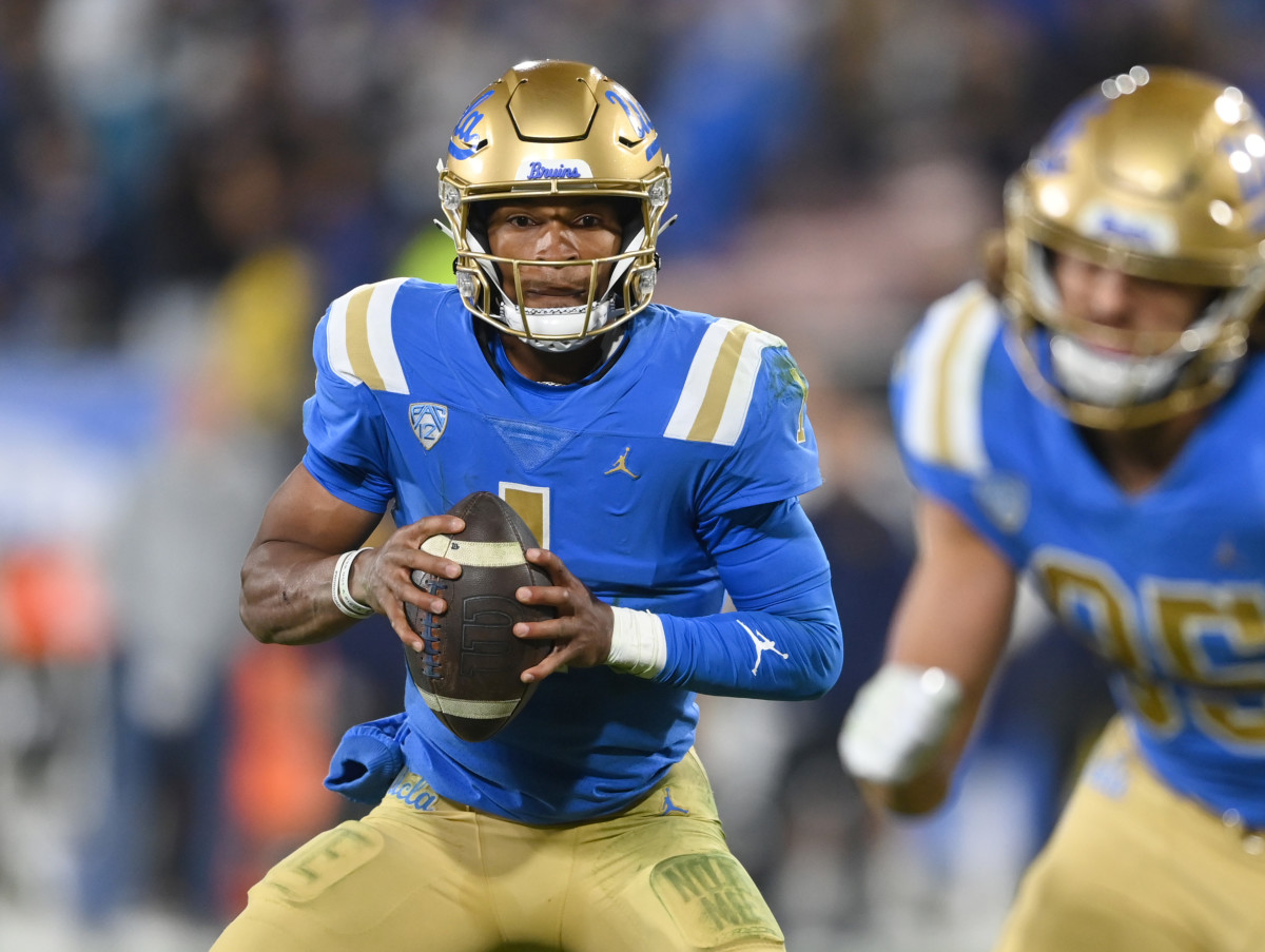 UCLA Bruins quarterback Dorian Thompson-Robinson (1) drops back to pass the ball against the California Golden Bears in the second half at the Rose Bowl. Mandatory Credit: Jayne Kamin-Oncea-USA TODAY Sports.