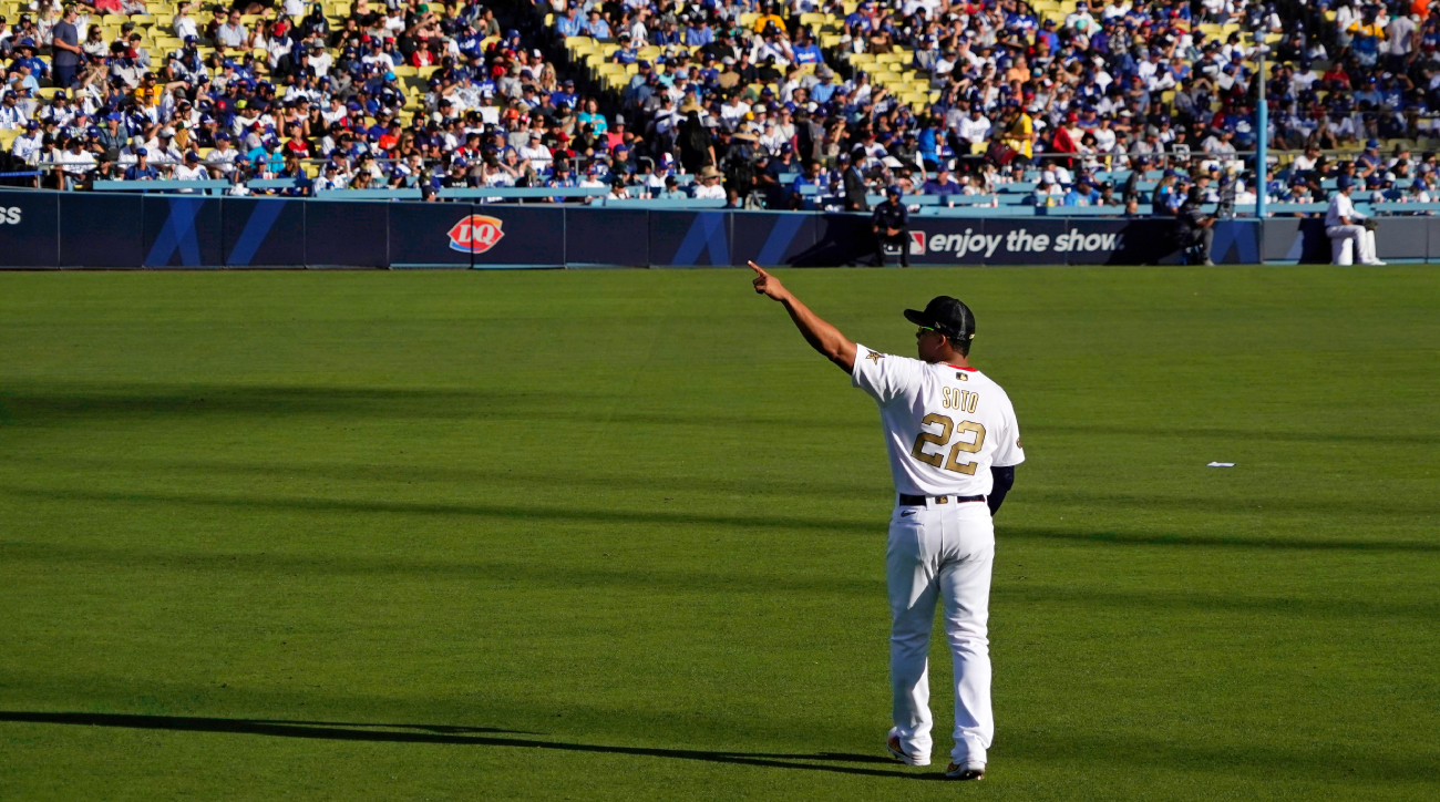 Juan Soto sat front row at Dodger Stadium to cheer on former