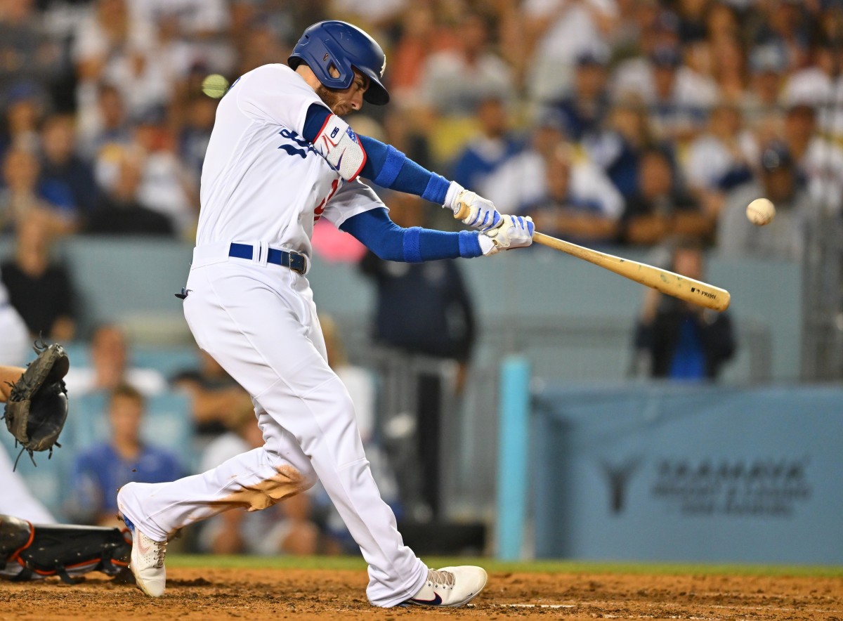 L.A. outdoor circus: NHL's Dodger Stadium showcase was astounding