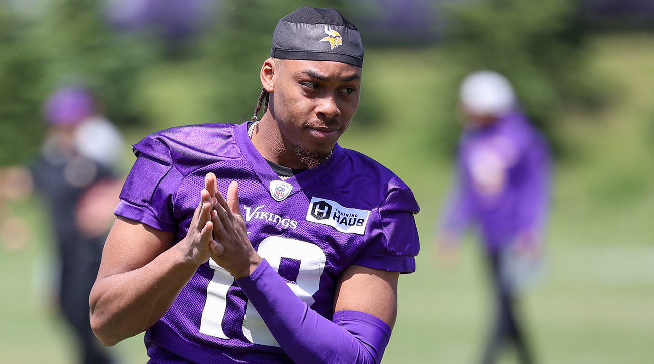 Is Justin Jefferson's 2022 Season the Best-Ever by a Vikings' Receiver? -  Talk Of Fame