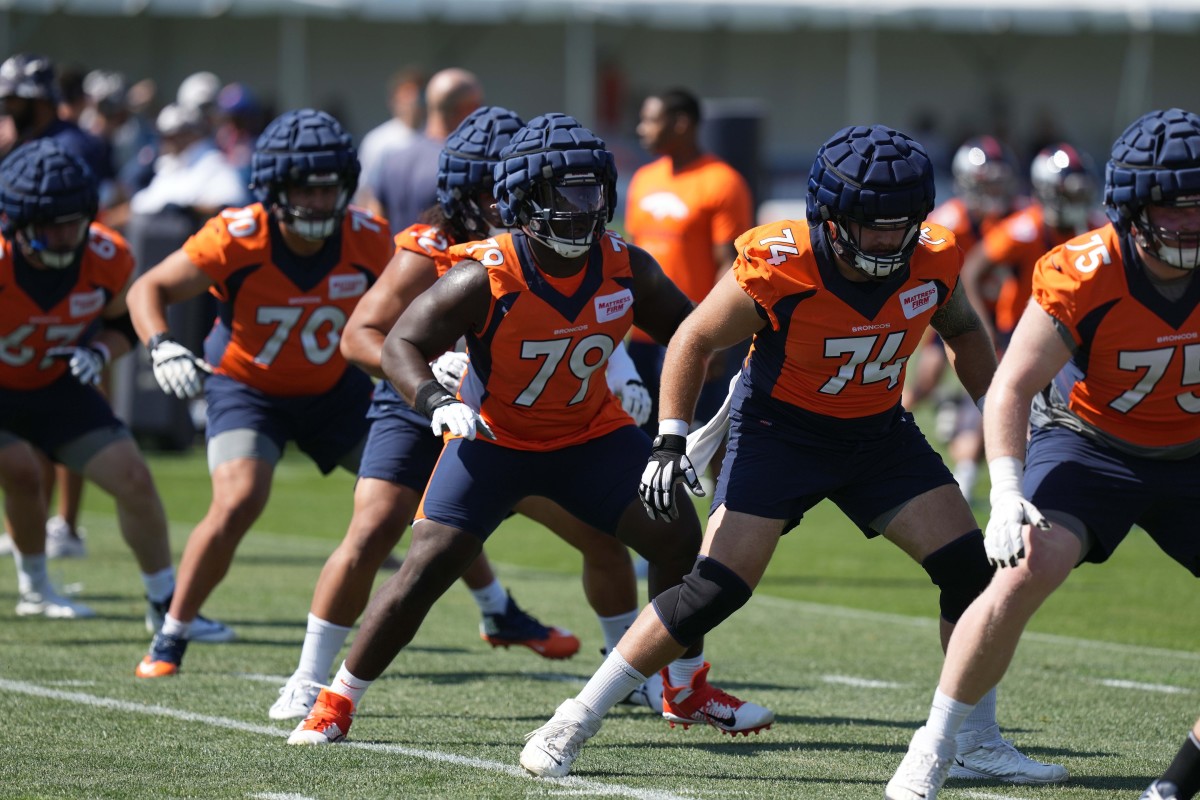 Denver Broncos Training Camp  Day 12: A Clear Leader in the Center  Competition Emerges - Sports Illustrated Mile High Huddle: Denver Broncos  News, Analysis and More