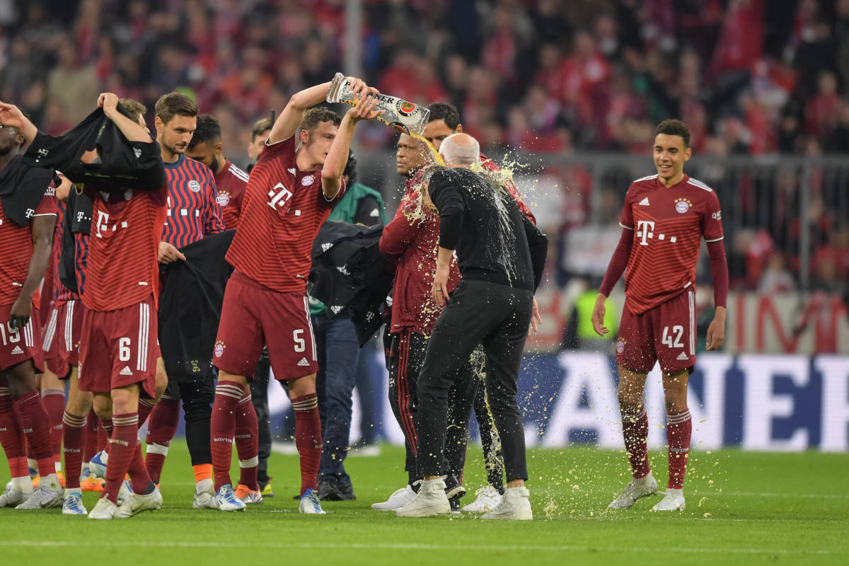 Bayern Munich soak Julian Nagelsmann beer - Futbol on FanNation