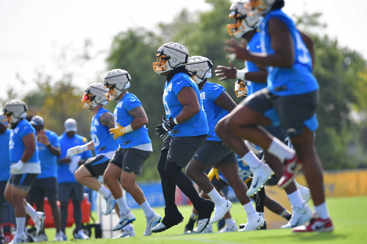 Los Angeles Chargers Sign 14 Players to Practice Squad Sports