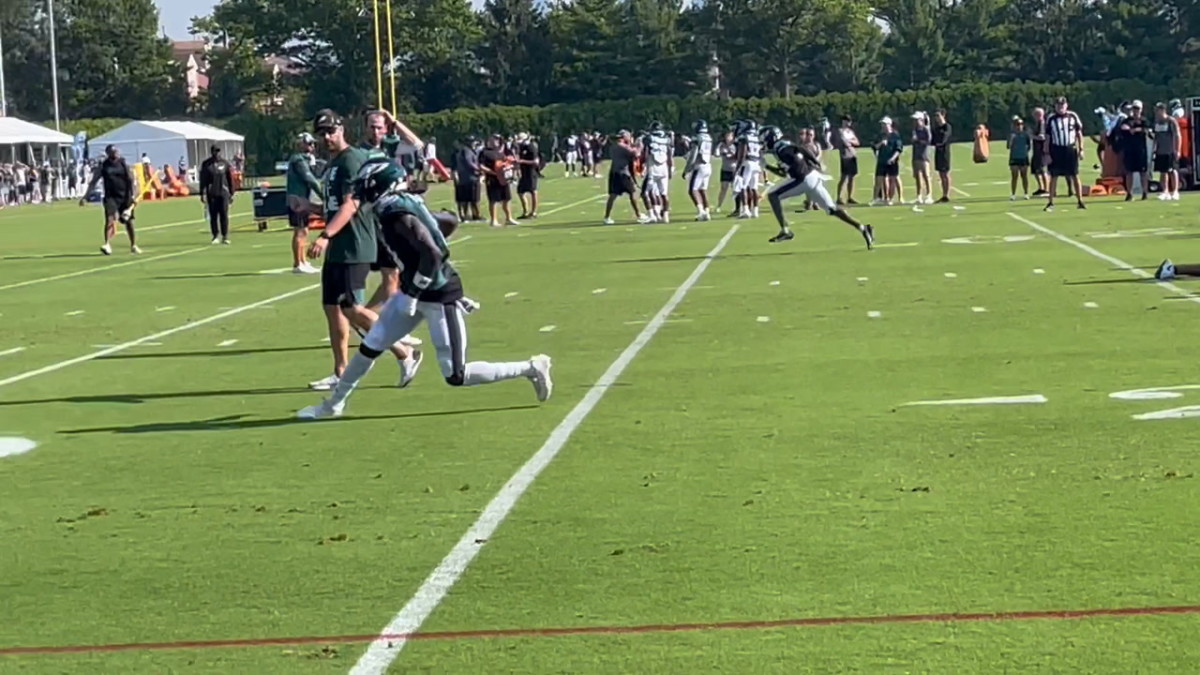 Philadelphia Eagles' Jack Stoll Settling in at Backup TE - Sports  Illustrated Philadelphia Eagles News, Analysis and More