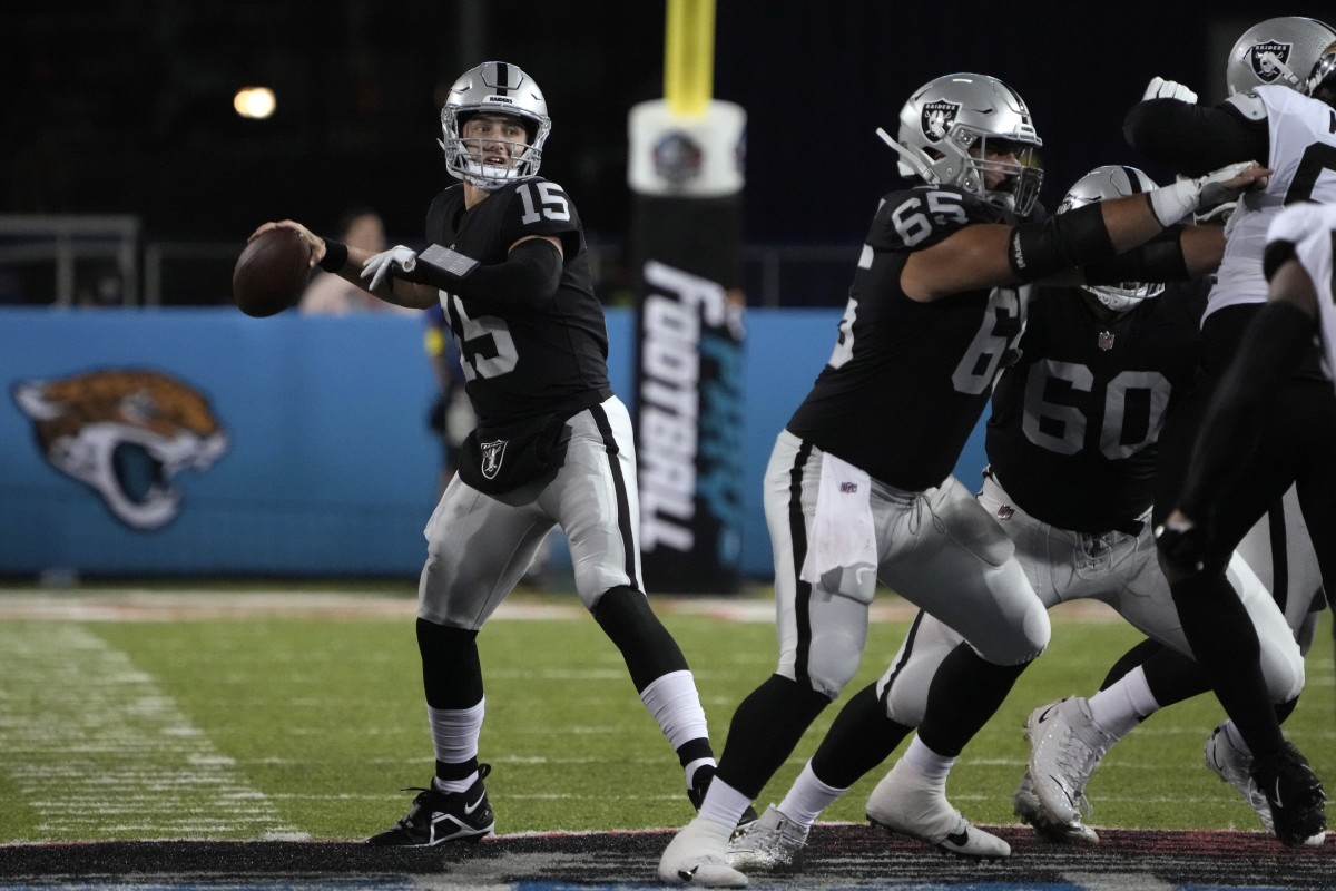 Raiders win first preseason game, defeat Jaguars 27-11