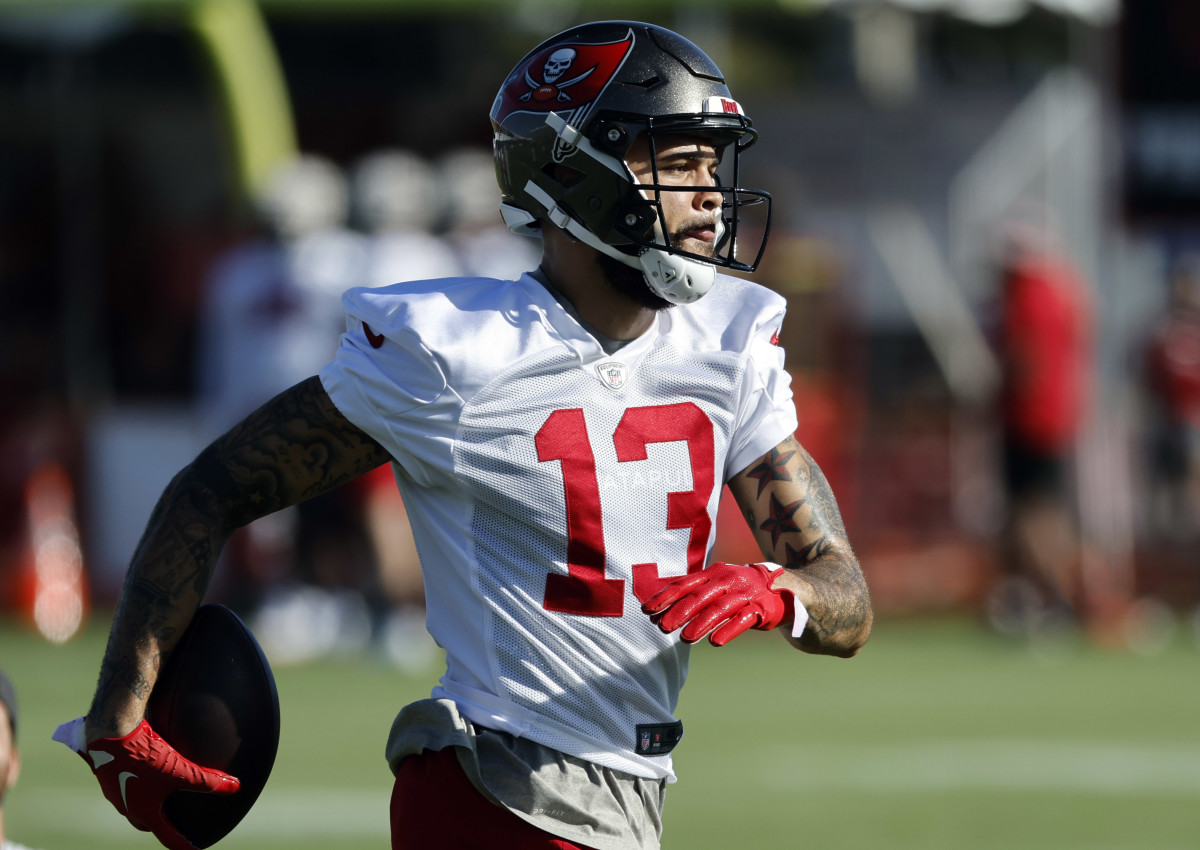 Buccaneers Star Wide Receiver Leaves Practice Early with Injury - Tampa Bay Buccaneers