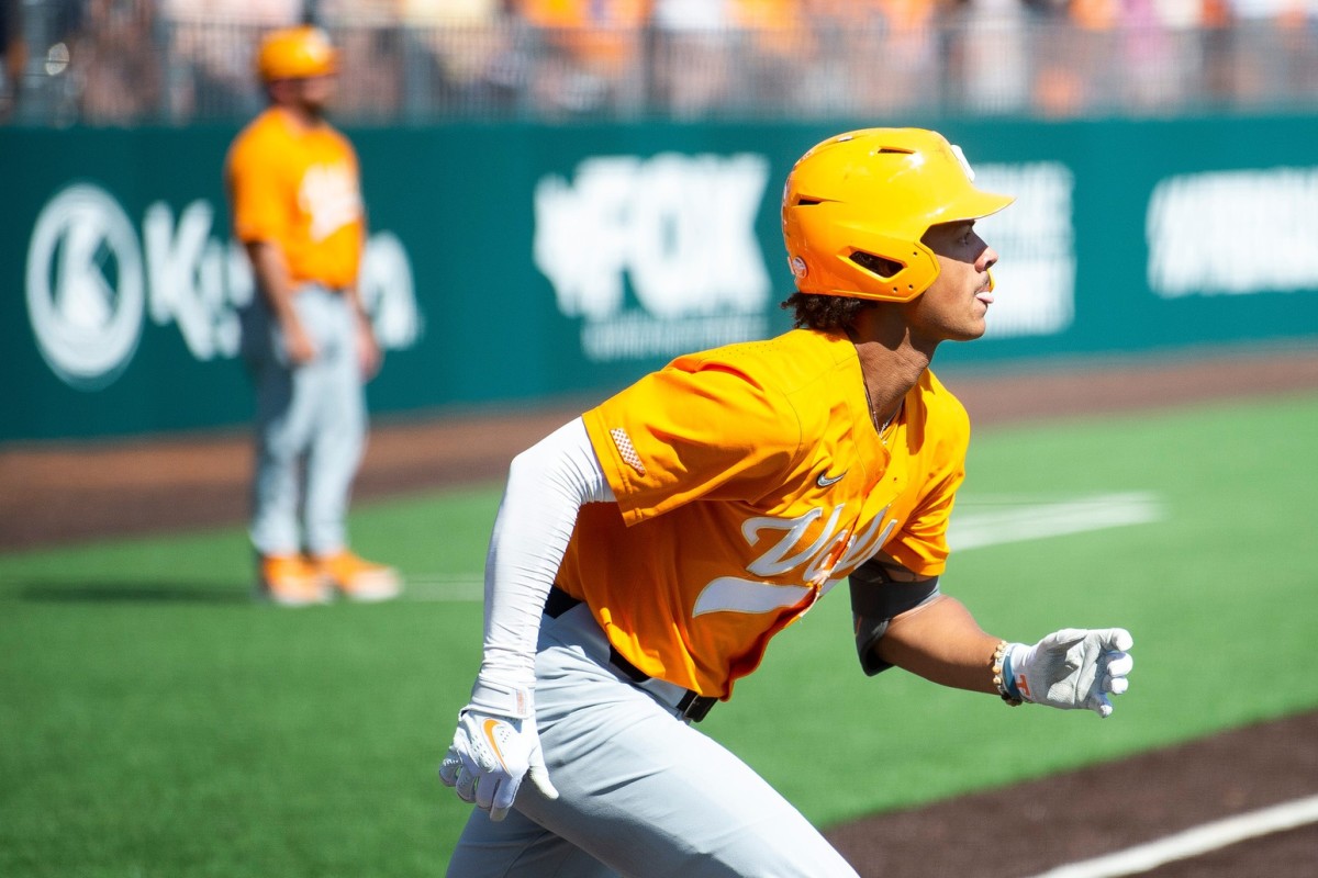 Tennessee Baseball on X: Trey Lipscomb has left the yard. Opposite field  shot for HR No. 17 on the year! 15-4 Vols #GBO // #OTH // #BeatAuburn   / X