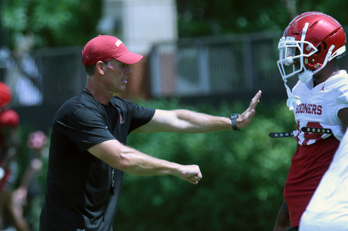 Venables Vibes: Oklahoma Sooners Brent Venables Ready for Head Coaching ...