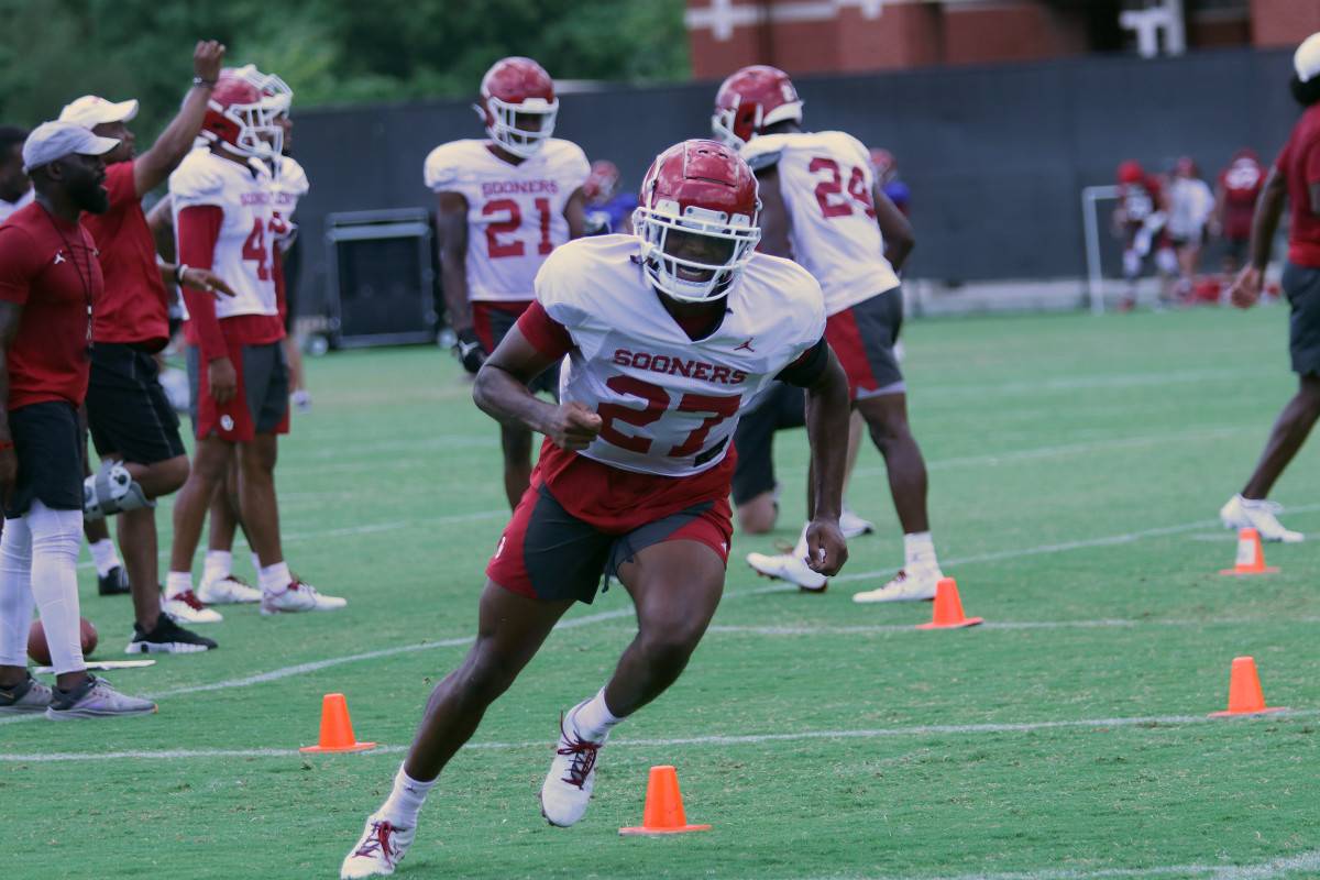 Oklahoma Freshmen: Getting a Jump on College Football — RB Jovantae Barnes  - Sports Illustrated Oklahoma Sooners News, Analysis and More