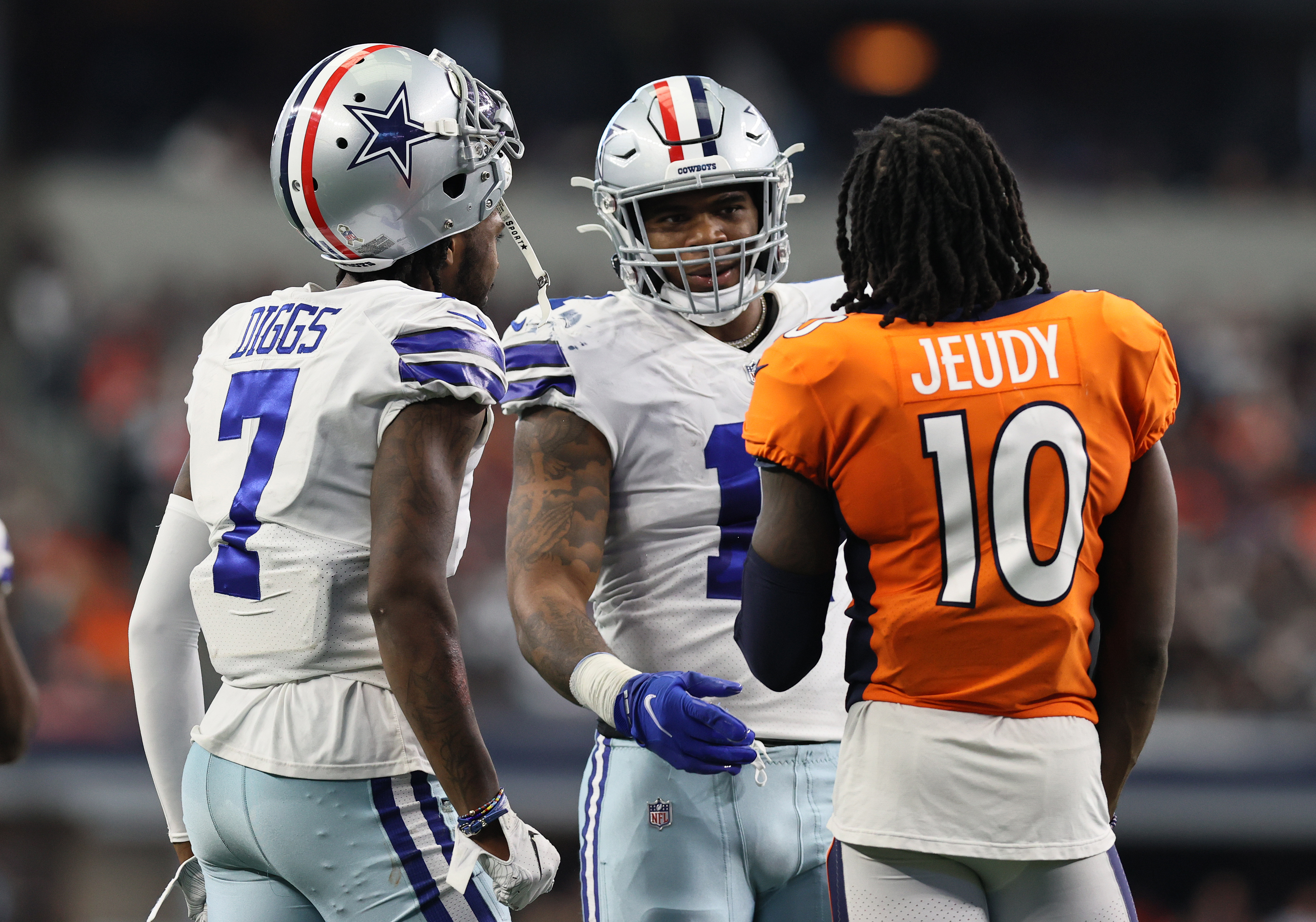 Denver Broncos vs. Dallas Cowboys  Preseason Game 1: Four Questions that  Need Answers - Sports Illustrated Mile High Huddle: Denver Broncos News,  Analysis and More