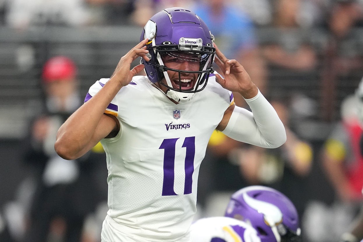 Not starting Vikings QB Kellen Mond against the Bears would be foolish