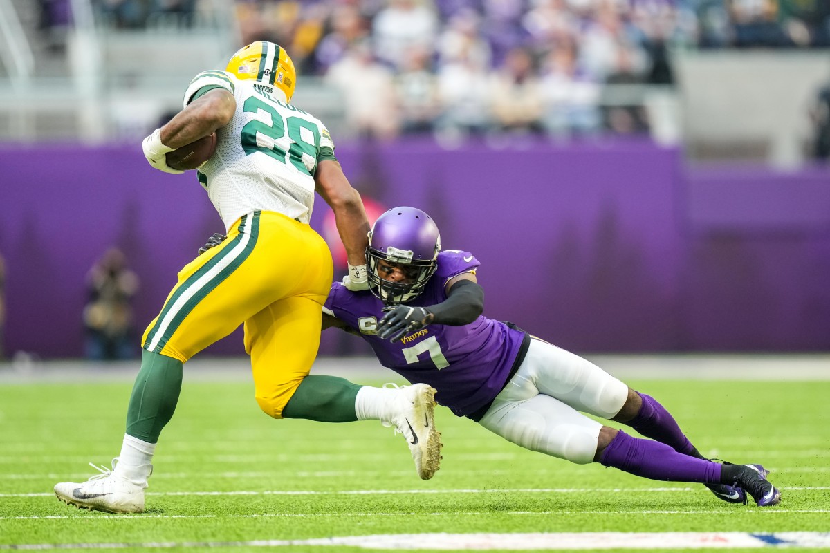 Border battle: Packers-Vikings kick off season