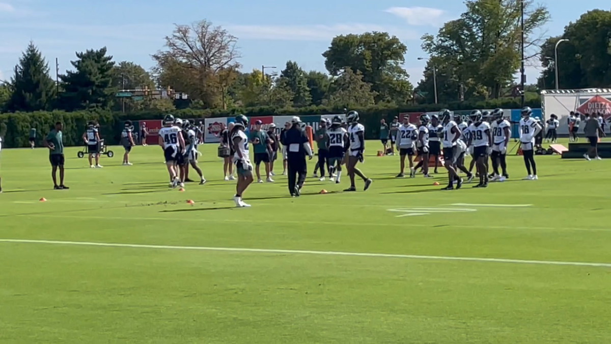 Philadelphia Eagles Training Camp Observations and Burning Questions! - The  Ringer