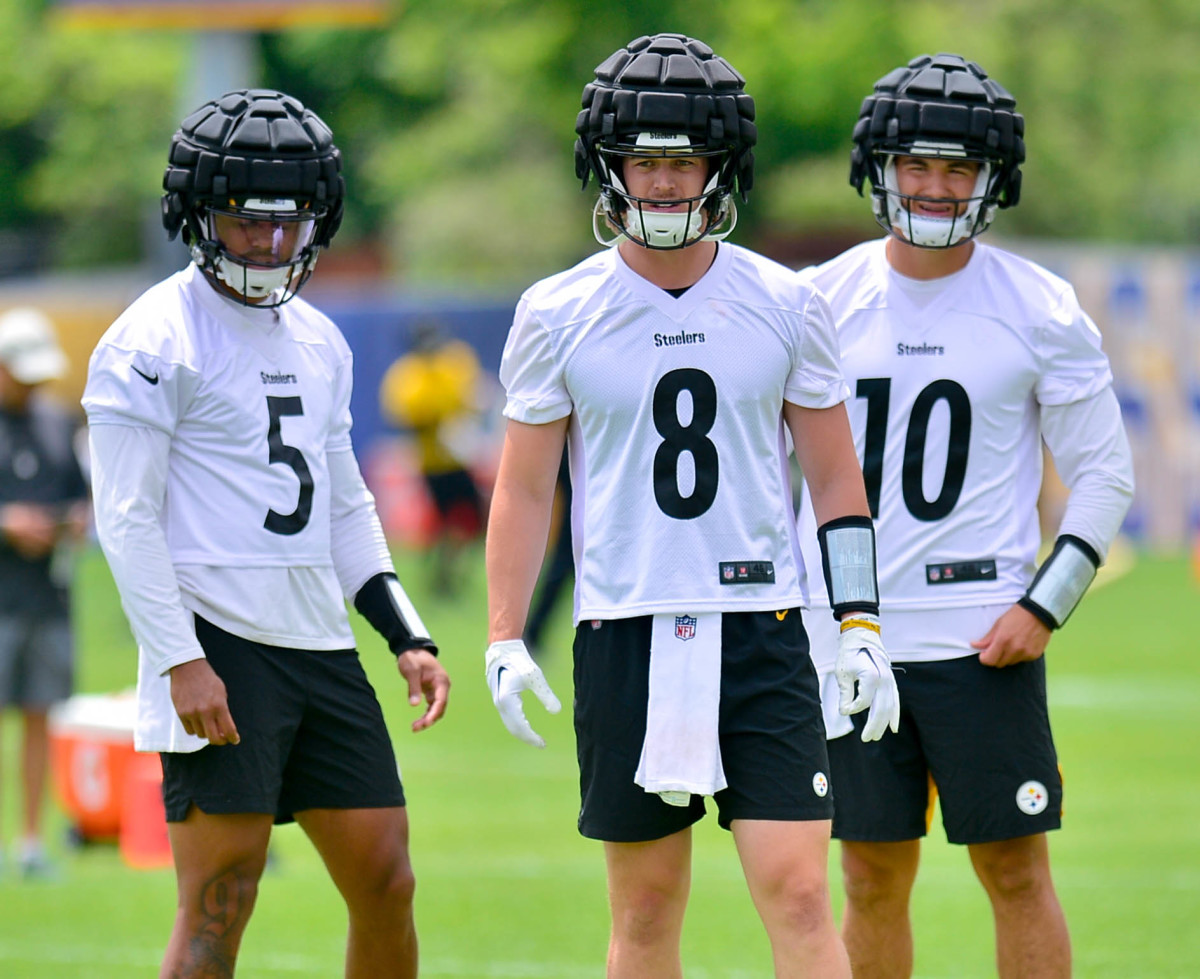 QB Chris Oladokun Won't Change His Approach In Crowded Room: 'Being A  Leader, Working Hard, And Developing Every Day - Steelers Depot