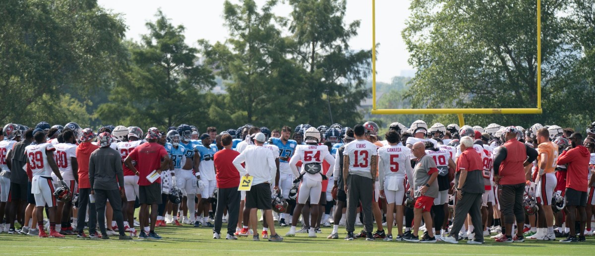 NASHVILLE, TN - AUGUST 17: Tampa Bay Buccaneers wide receiver Julio Jones  (85) goes thru a drill during the Tampa Bay Buccaneers-Tennessee Titans  Joint-Practice on August 17, 2022 at Saint Thomas Sports