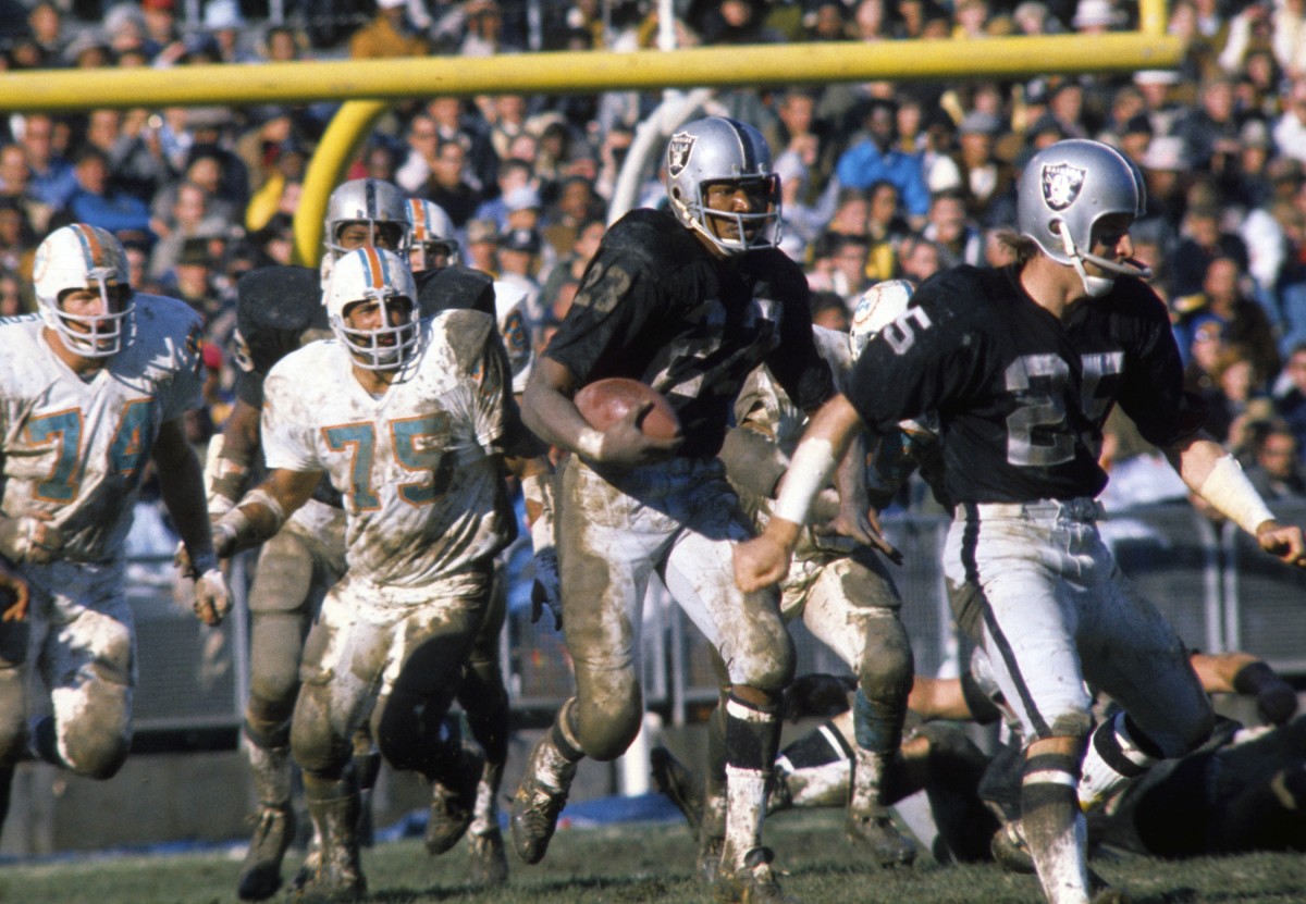 raiders against the dolphins