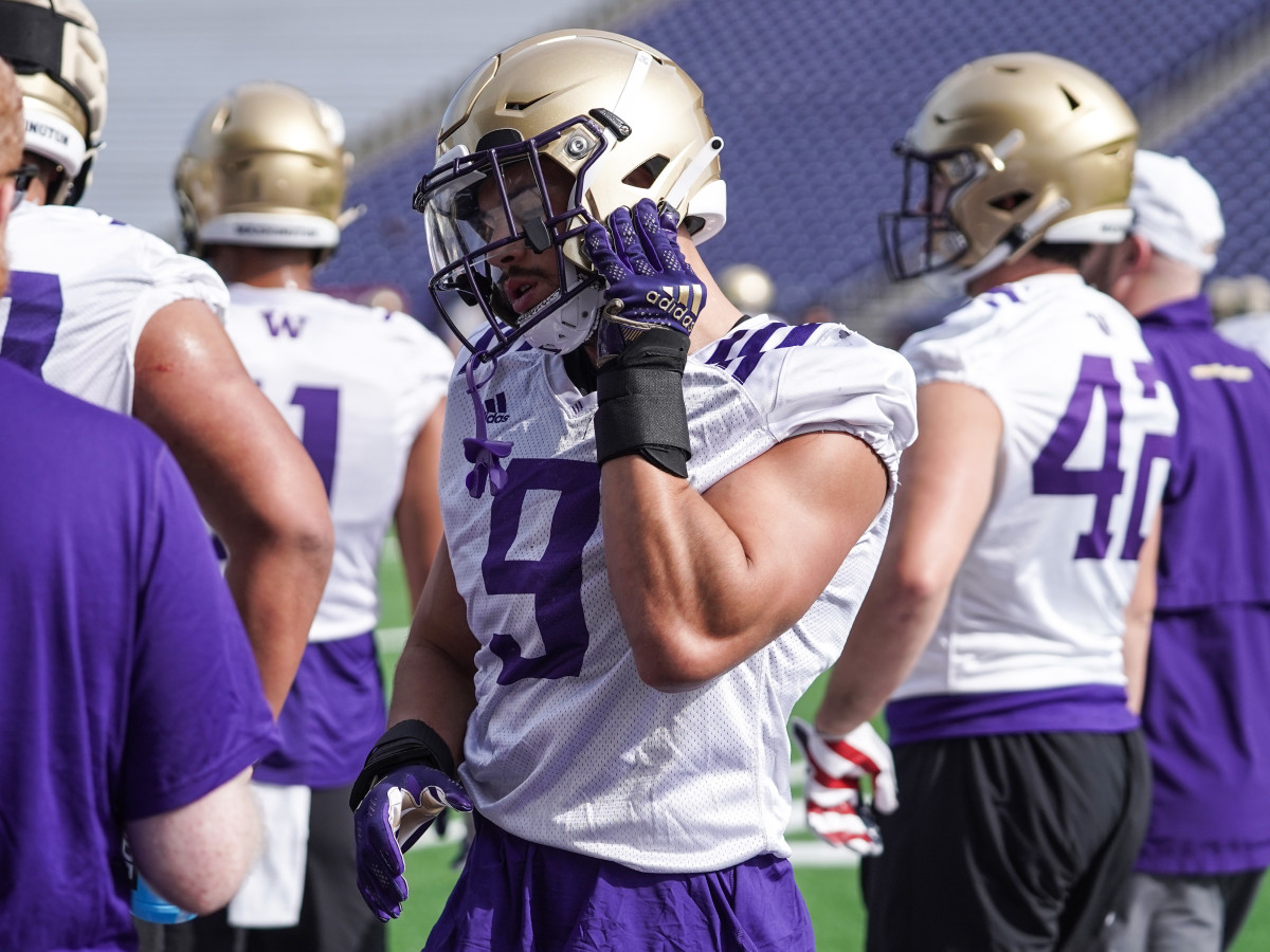 Kris Moll is a new linebacker for the Huskies from UAB.