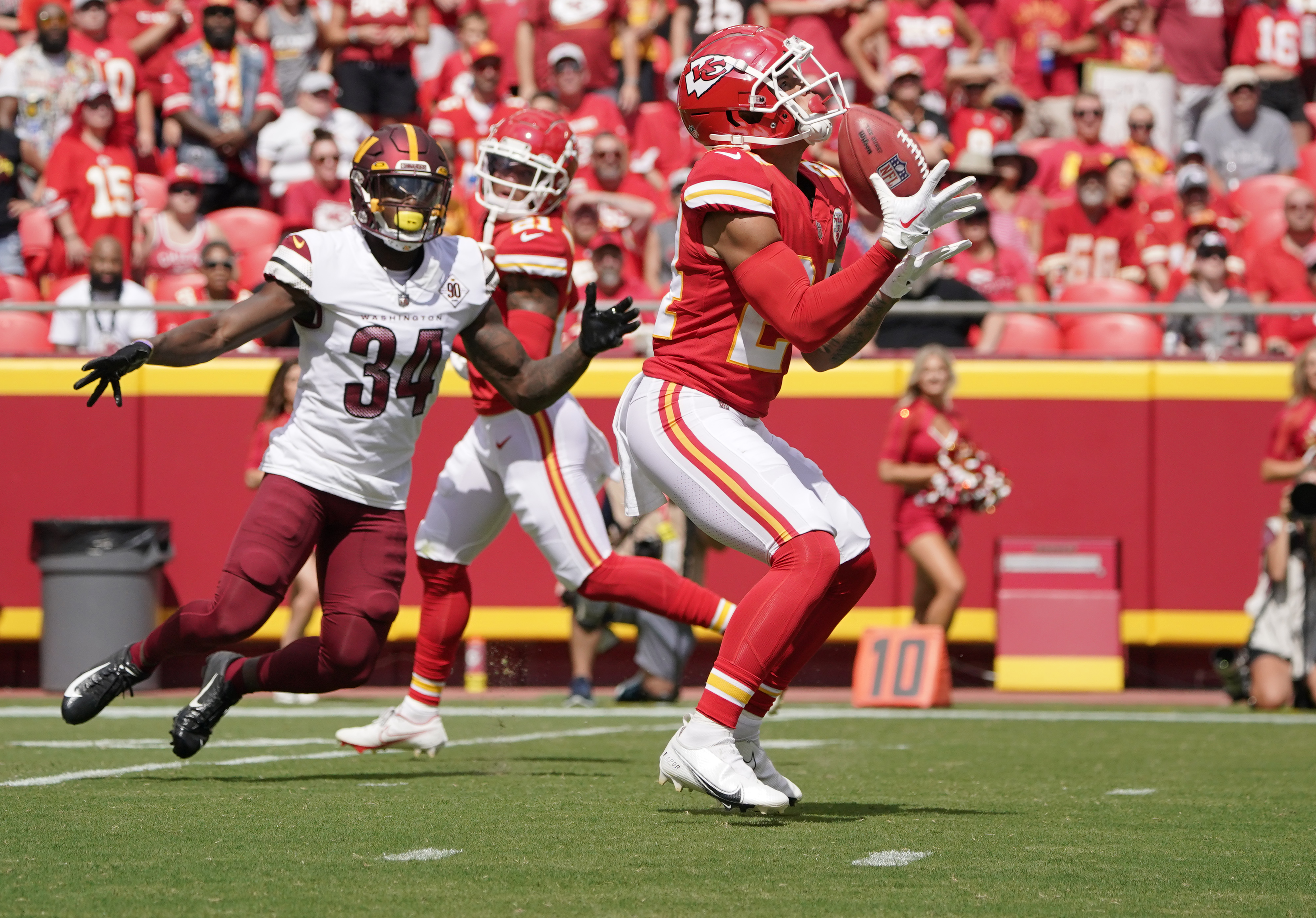 Live In-Game Updates: Washington Commanders Can't Overcome Patrick Mahomes'  Hot Start, Fall 24-14 to Kansas City Chiefs - Sports Illustrated Washington  Football News, Analysis and More