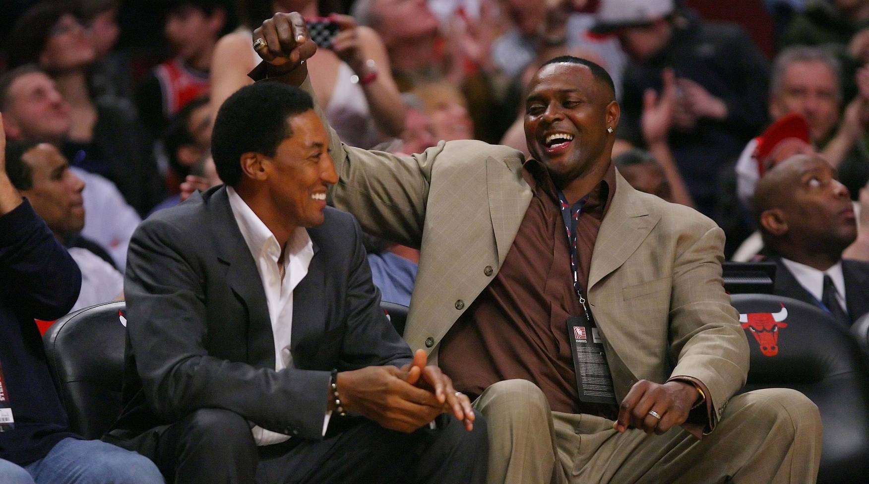 Horace Grant's Chicago Bulls 3-Peat Rings Were Sold For $297,000 At An  Auction - Fadeaway World