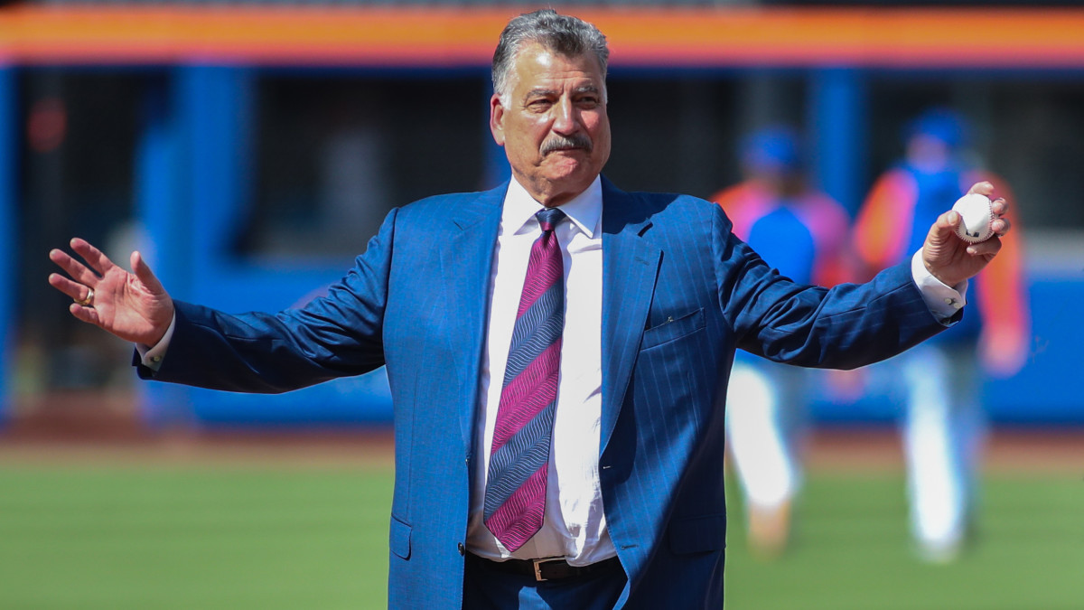 Super 70s Sports on X: Bold move from Keith Hernandez here opting to tuck  in the windbreaker   / X