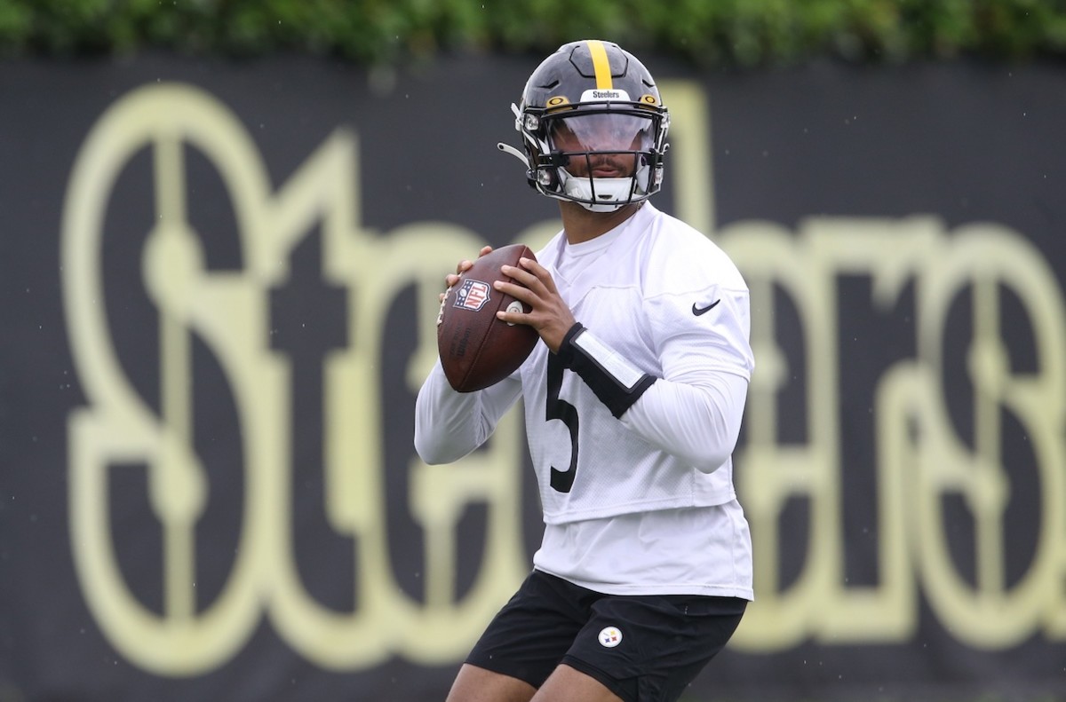Pittsburgh Steelers Release QB Chris Oladokun, Indicating All Three QBs