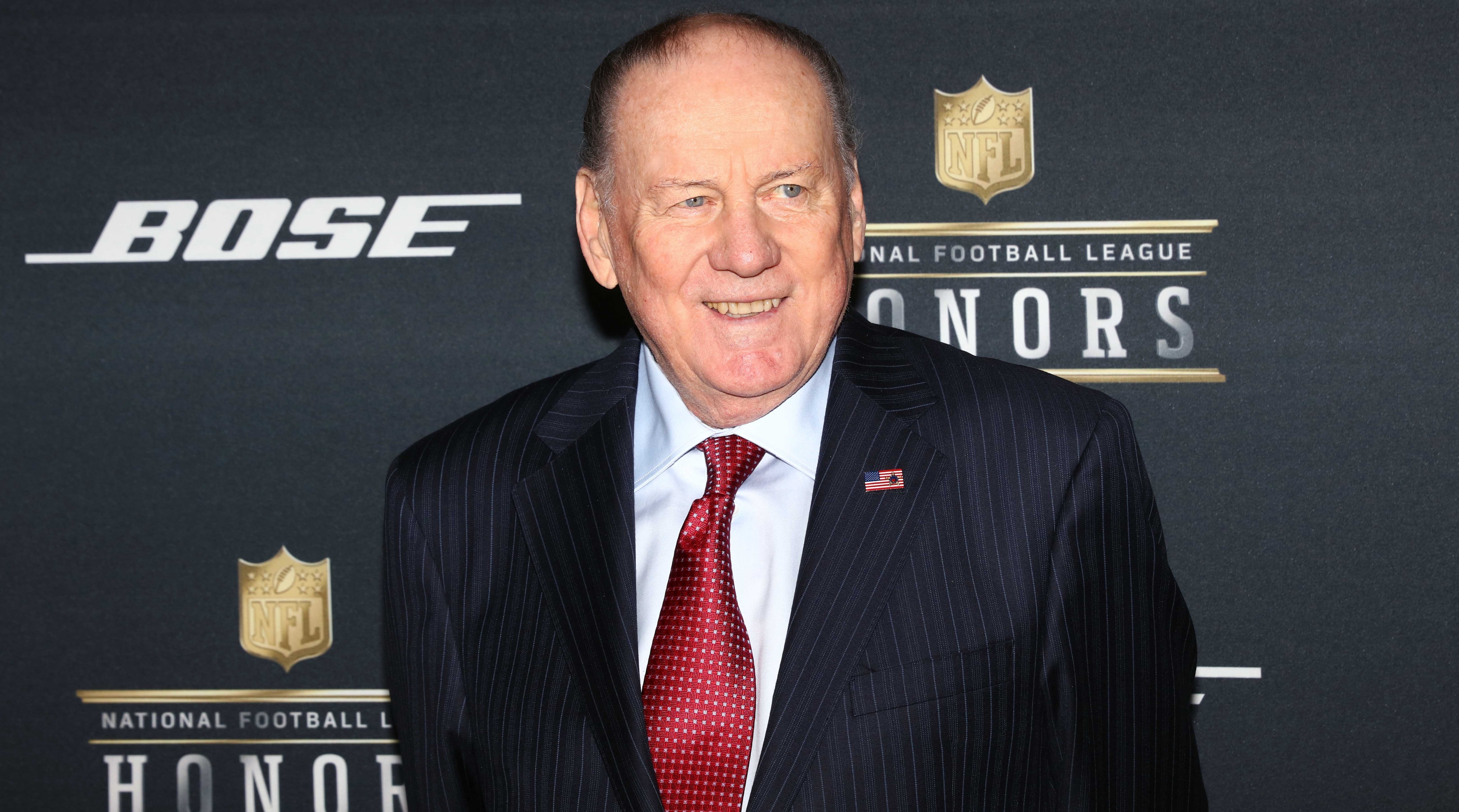 Hall of Fame QB Len Dawson dies at age 87; Super Bowl IV MVP hoisted  Chiefs' first Lombardi Trophy