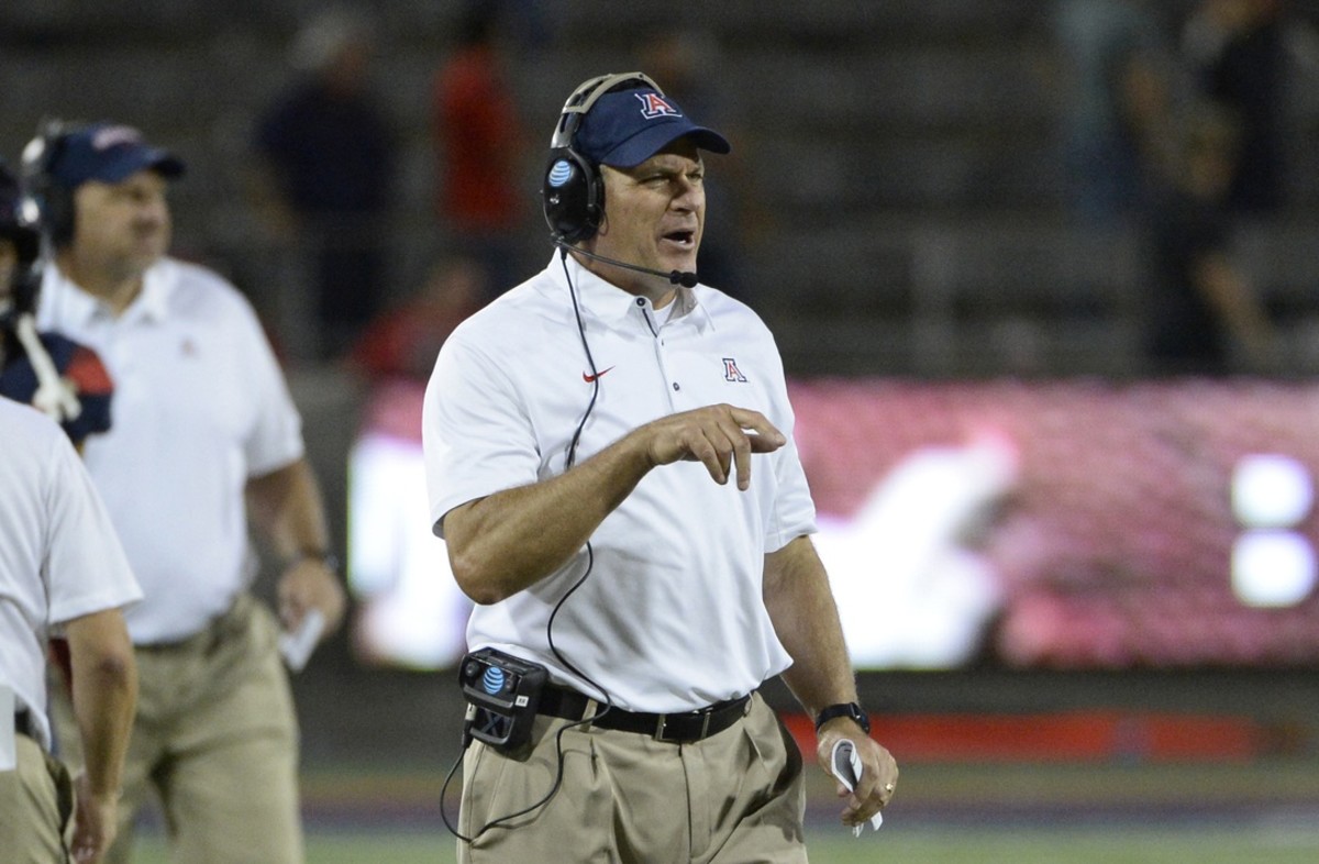 Sep 22, 2017; Tucson, AZ, USA; Arizona Wildcats head coach Rich Rodriguez talks to his players during the second half against the Utah Utes at Arizona Stadium.