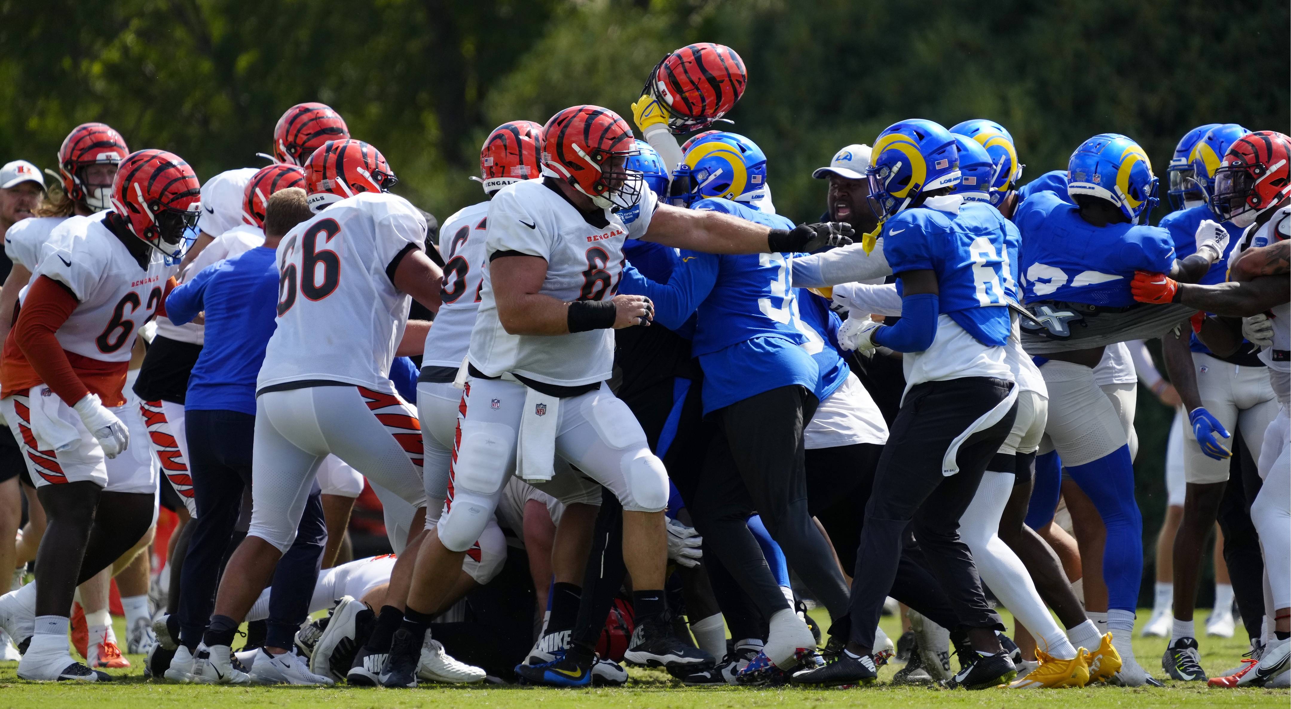 VIDEO: Brawl breaks out between Bengals, Rams during practice