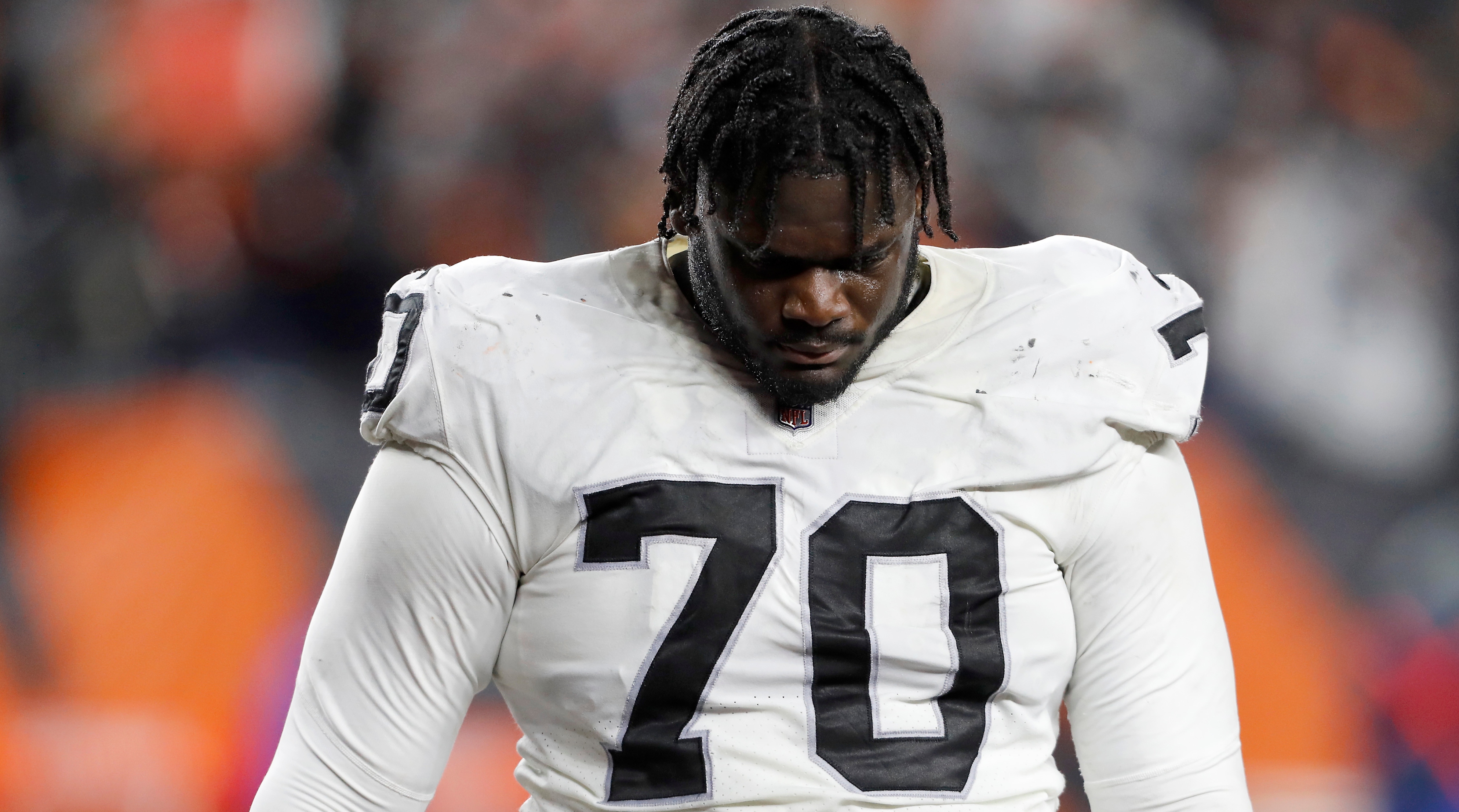 Las Vegas Raiders sign first-round pick Alex Leatherwood