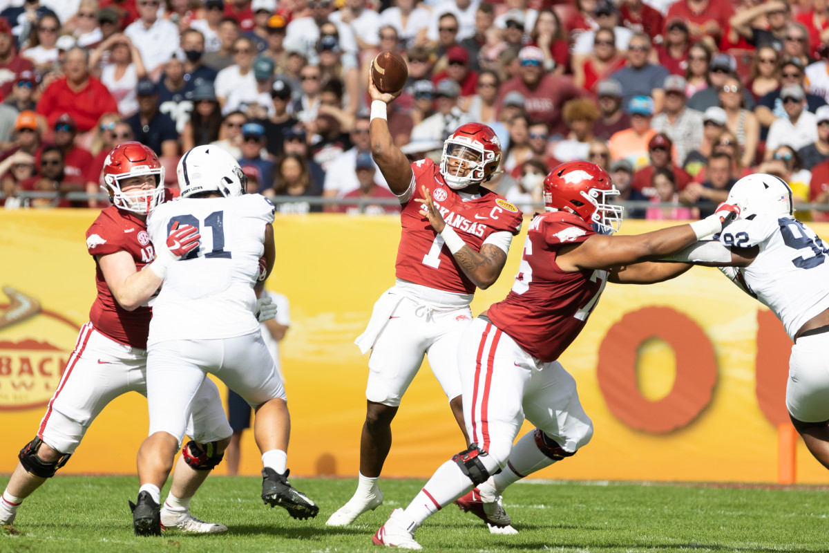 Arkansas Razorbacks quarterback KJ Jefferson (1) lines up with wide receivers during the first half against the Penn State Nittany Lions during the 2022 Outback Bowl at Raymond James Stadium.