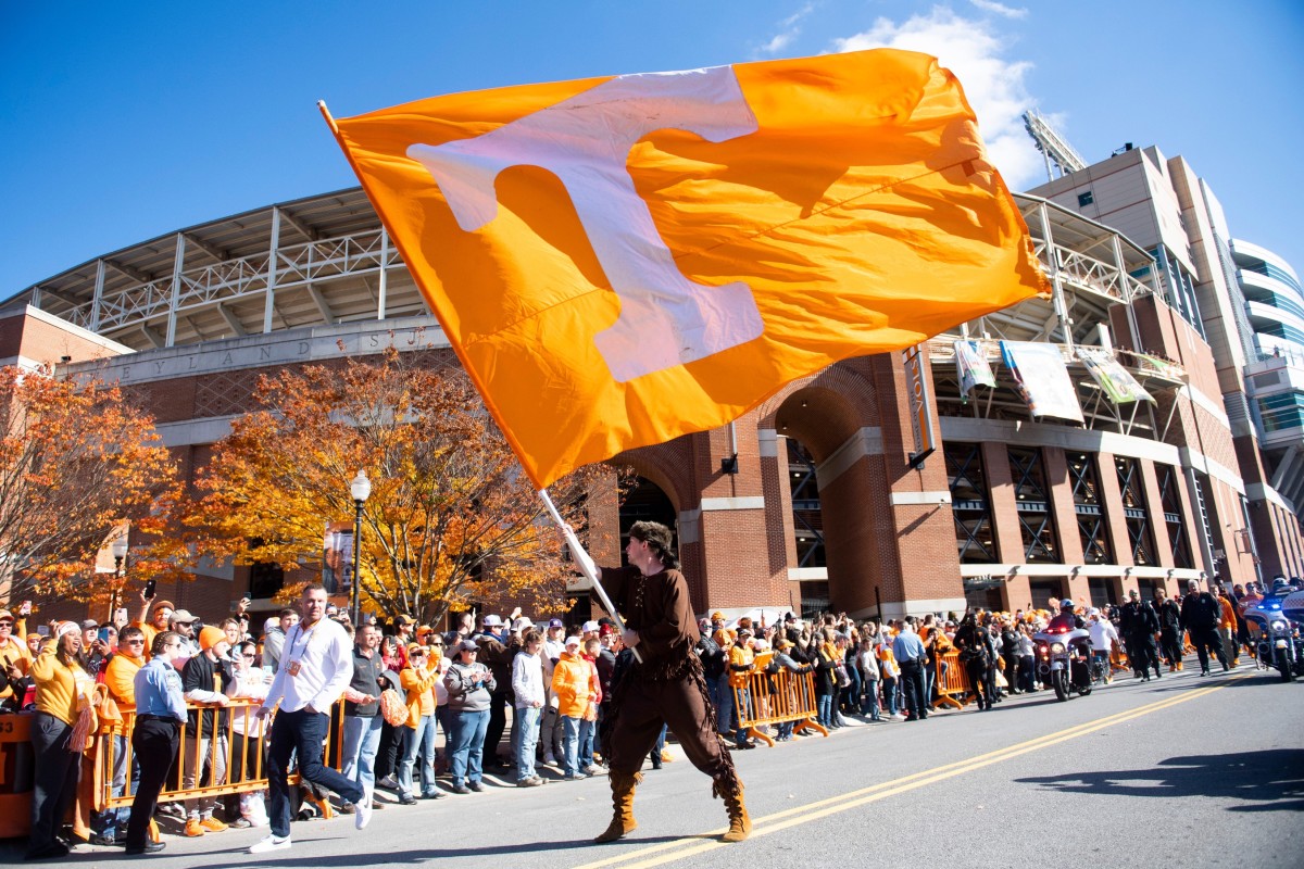 Watch: Tennessee Vols Take Part In Vol Walk Ahead Of Akron Game ...