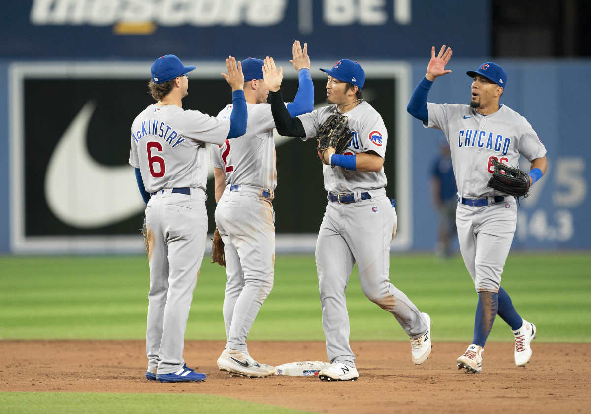 NL CENTRAL CHAMPS! Cardinals defeat Cubs to claim division title